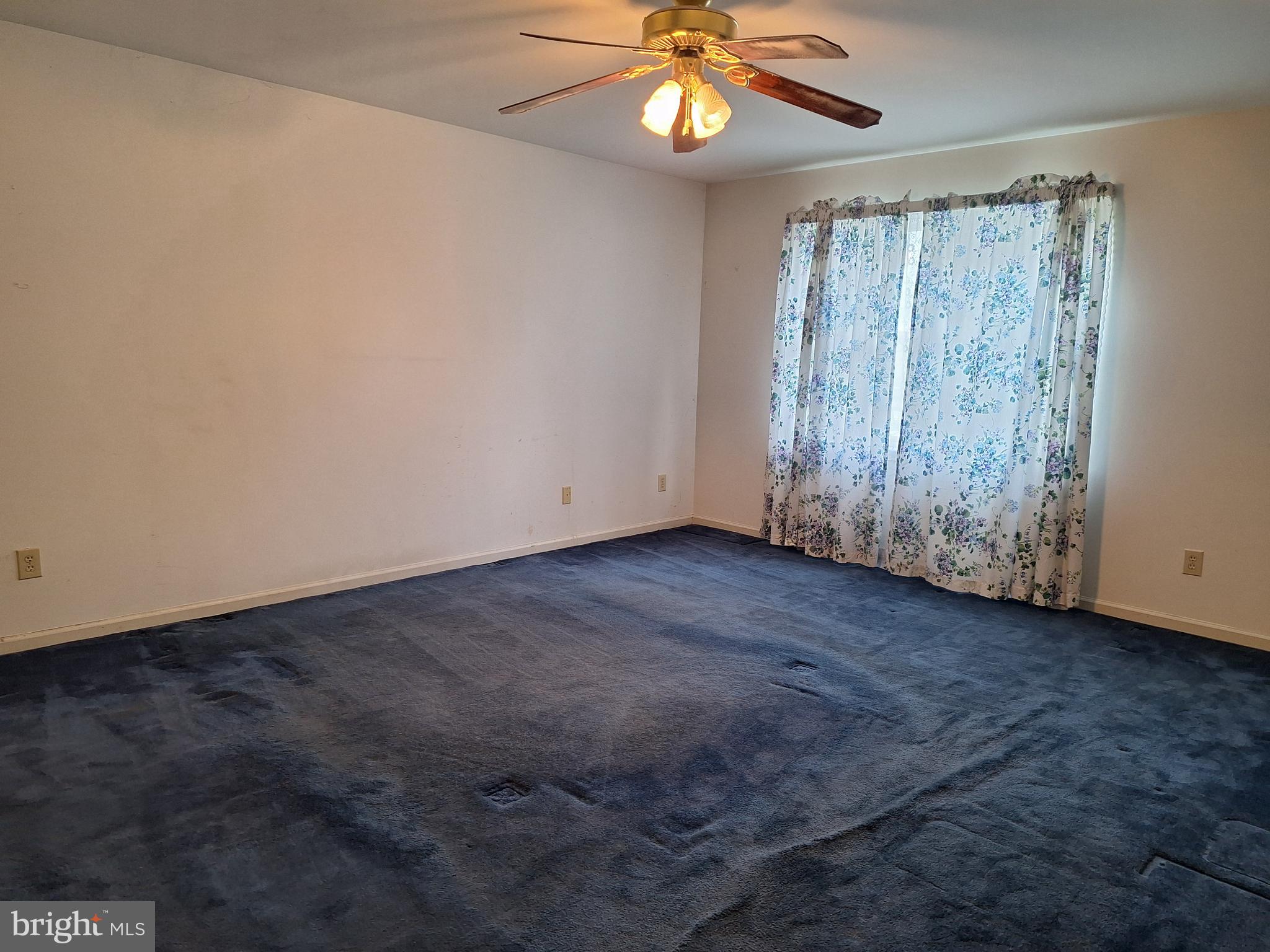 VALLEY SPRINGS - Residential