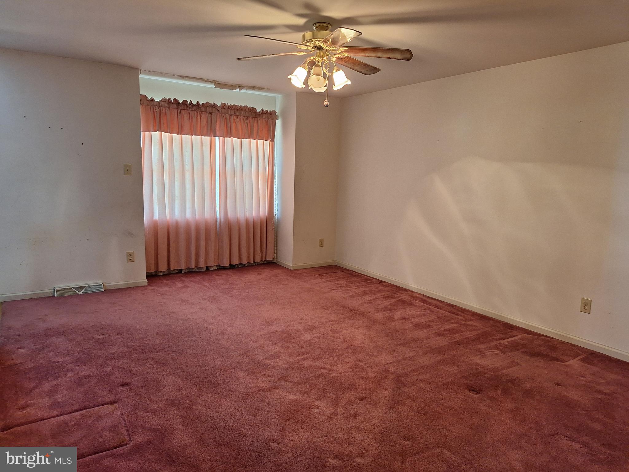 VALLEY SPRINGS - Residential