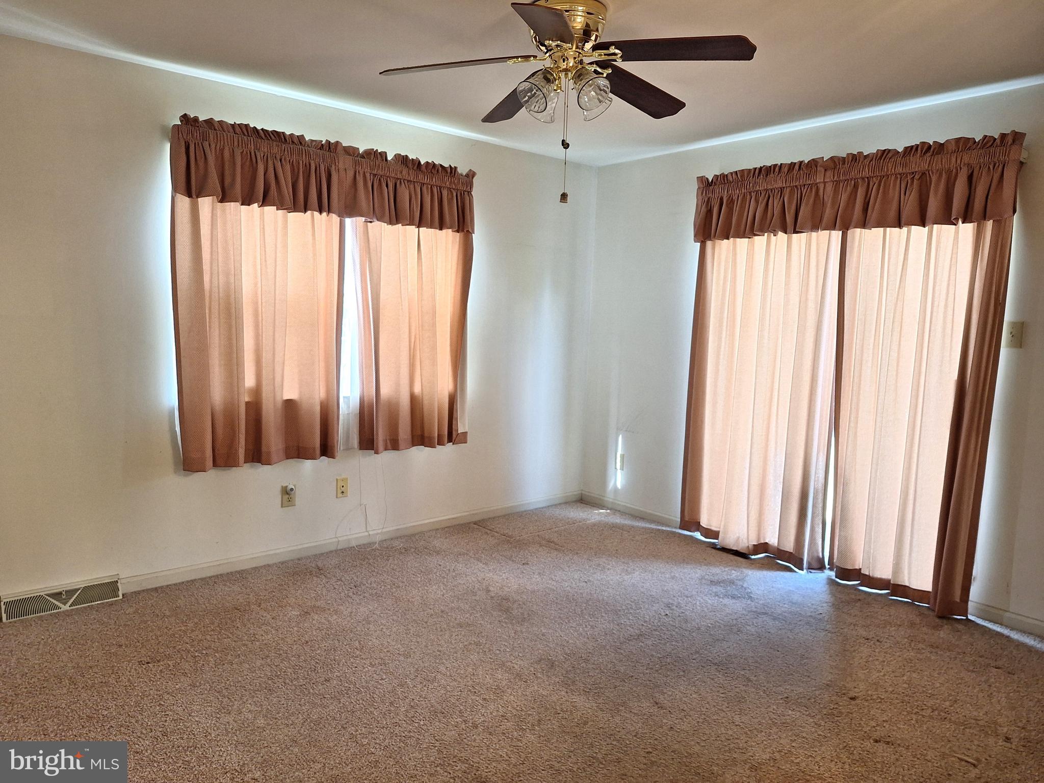 VALLEY SPRINGS - Residential