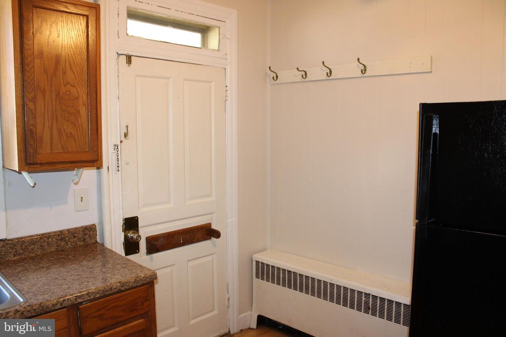 Photo of 103 W Sixth Avenue #2ND FLOOR, YORK, PA 17404 (MLS # PAYK2094984)