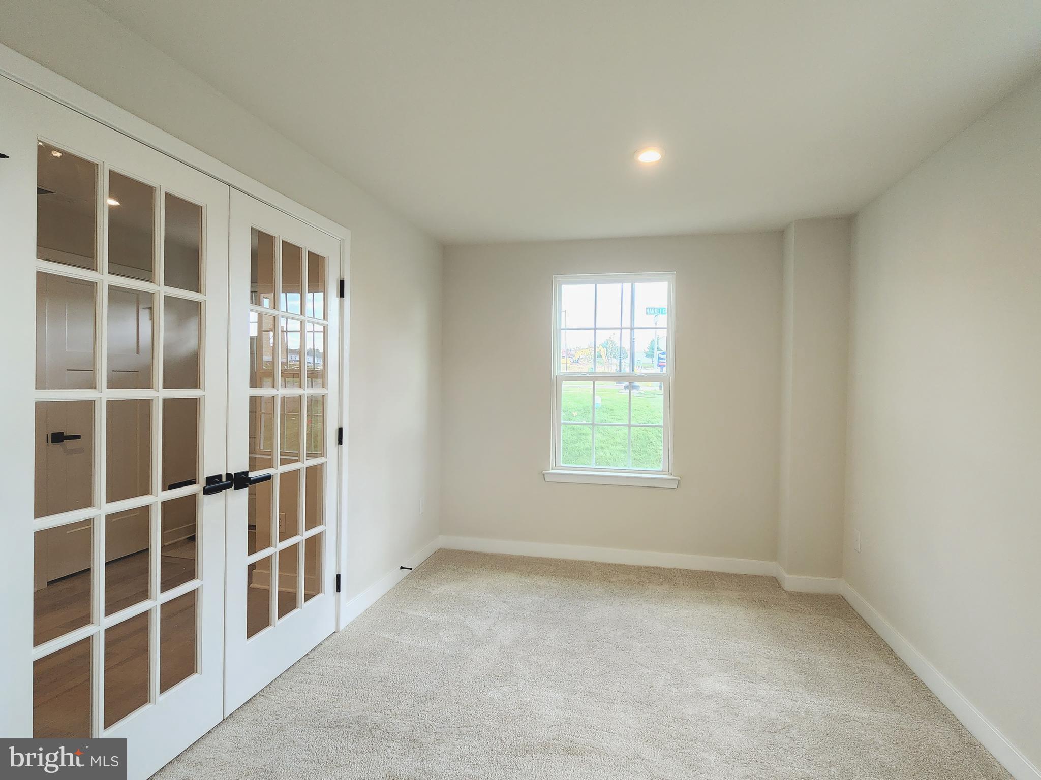 TOWNE GATE COMMONS - Residential Lease