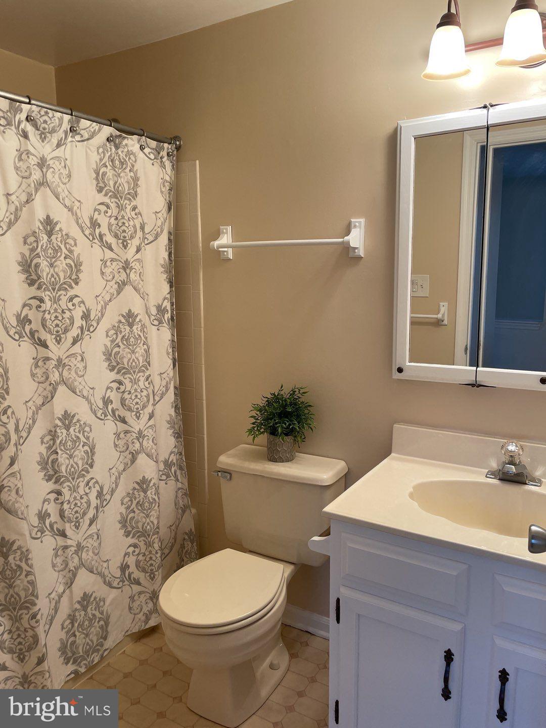 BEECH CREEK - Residential Lease