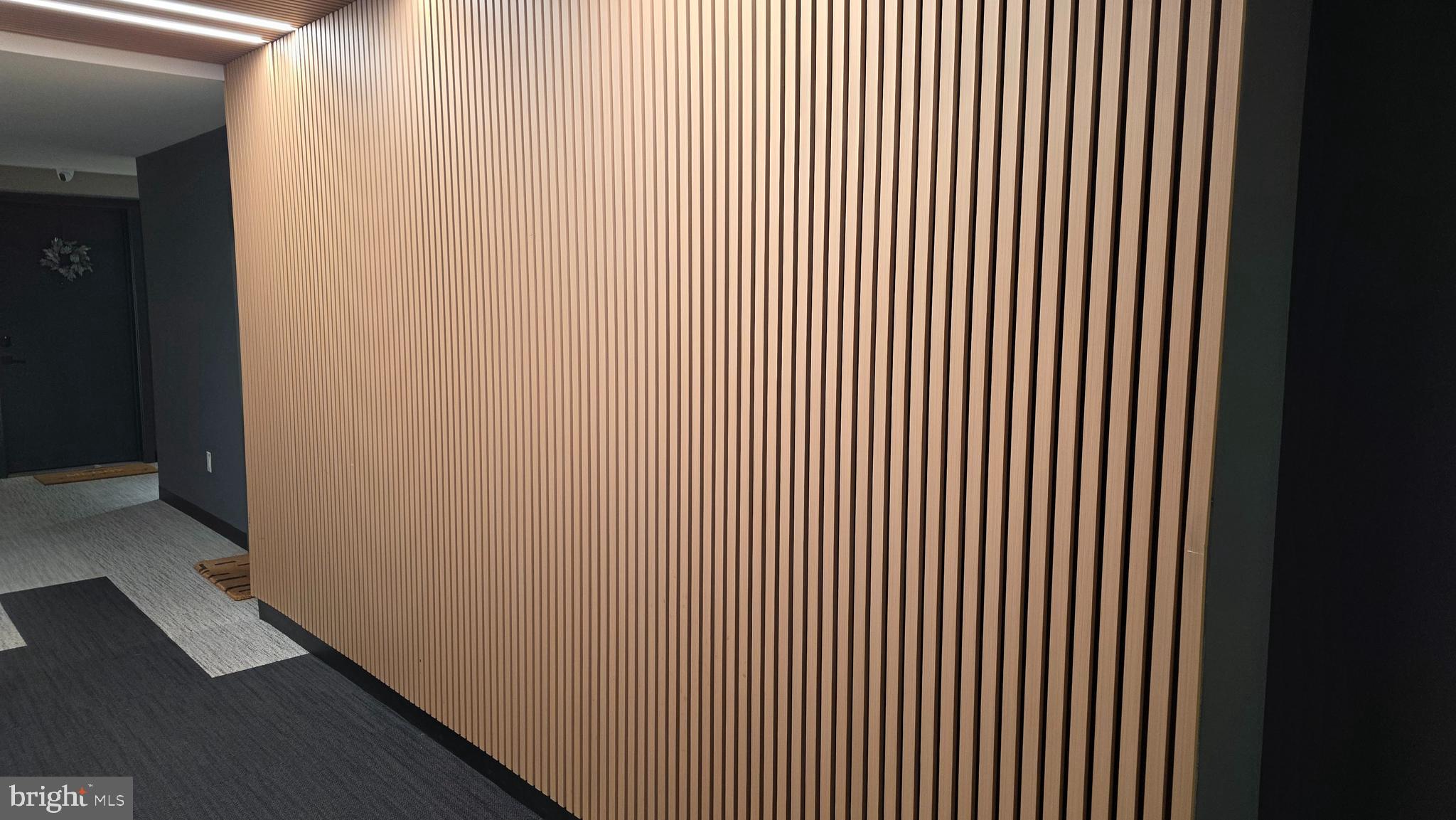 EAST KENSINGTON - Commercial Sale