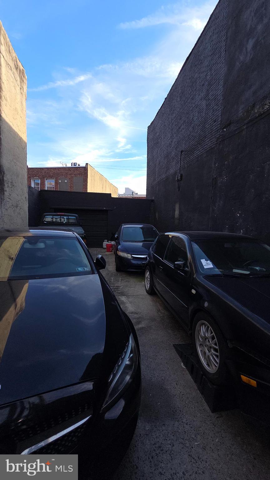 EAST KENSINGTON - Commercial Sale