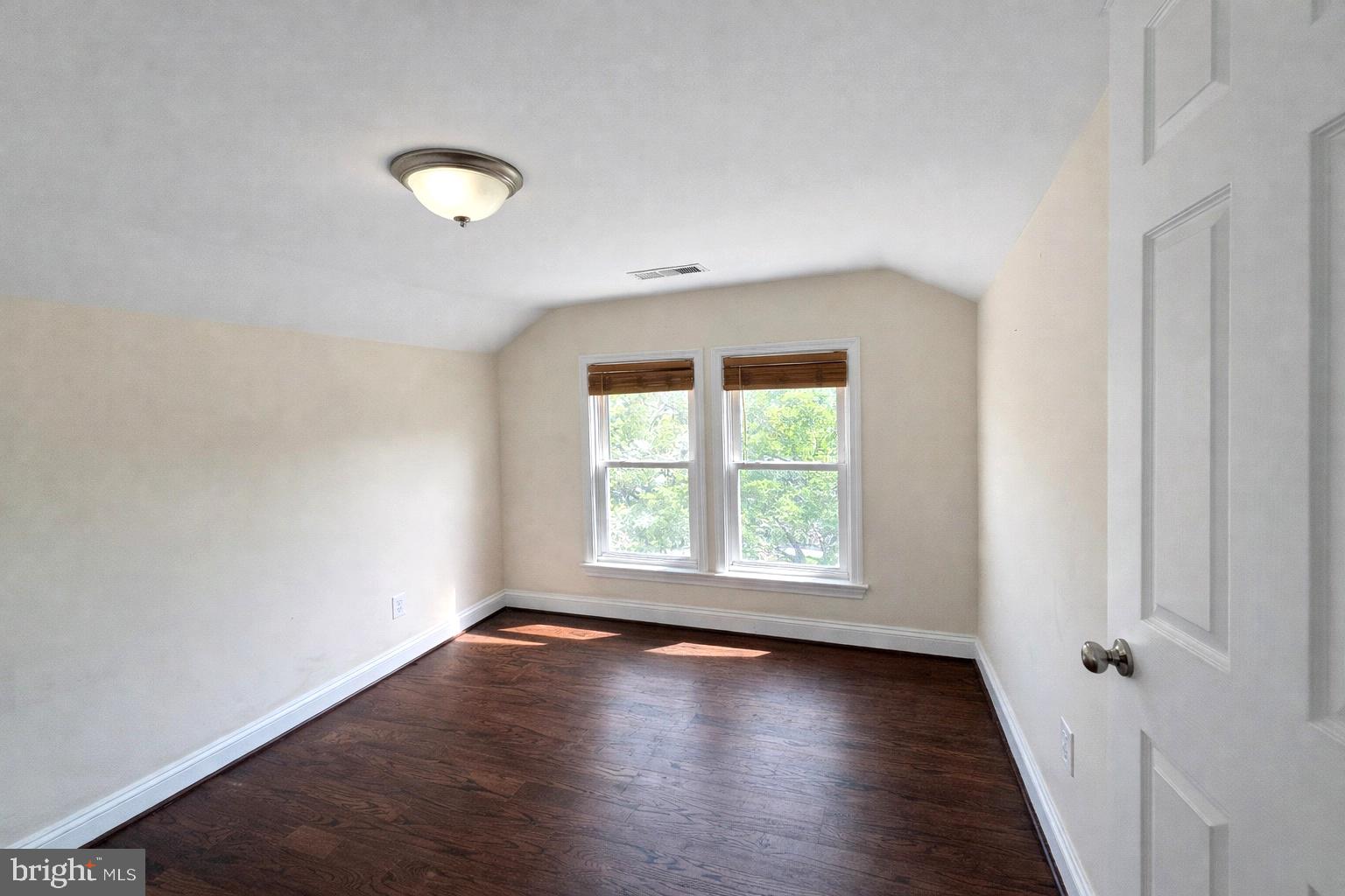 BRENTWOOD - Residential