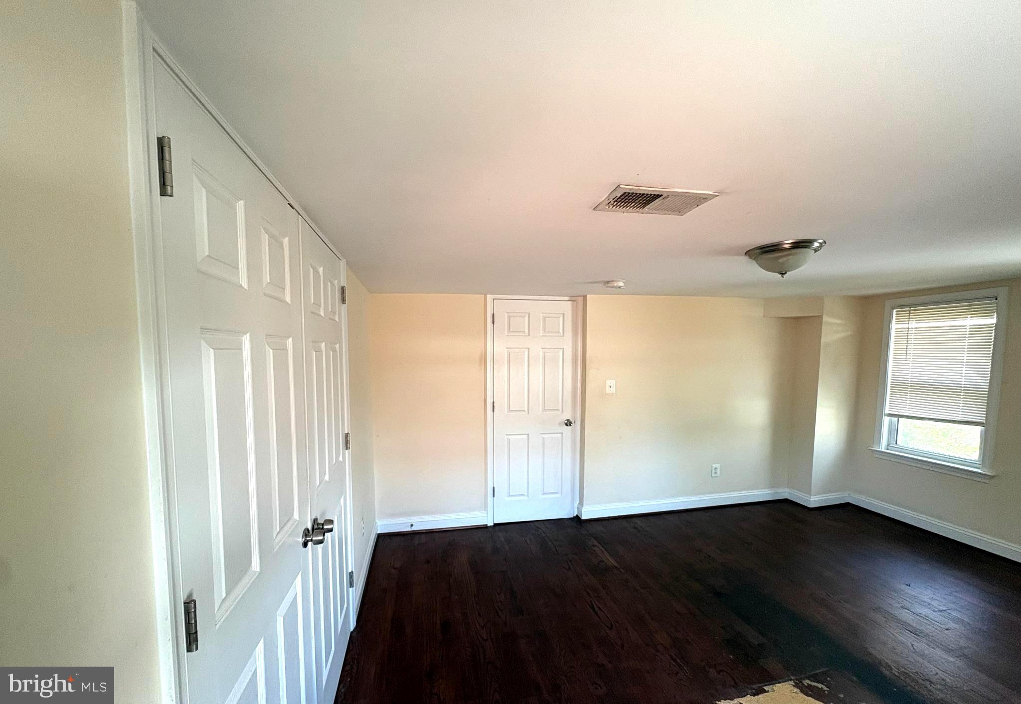 BRENTWOOD - Residential