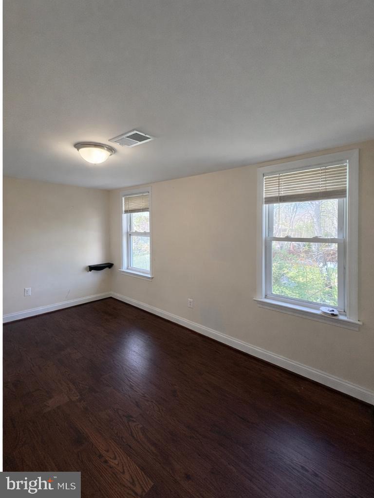 BRENTWOOD - Residential