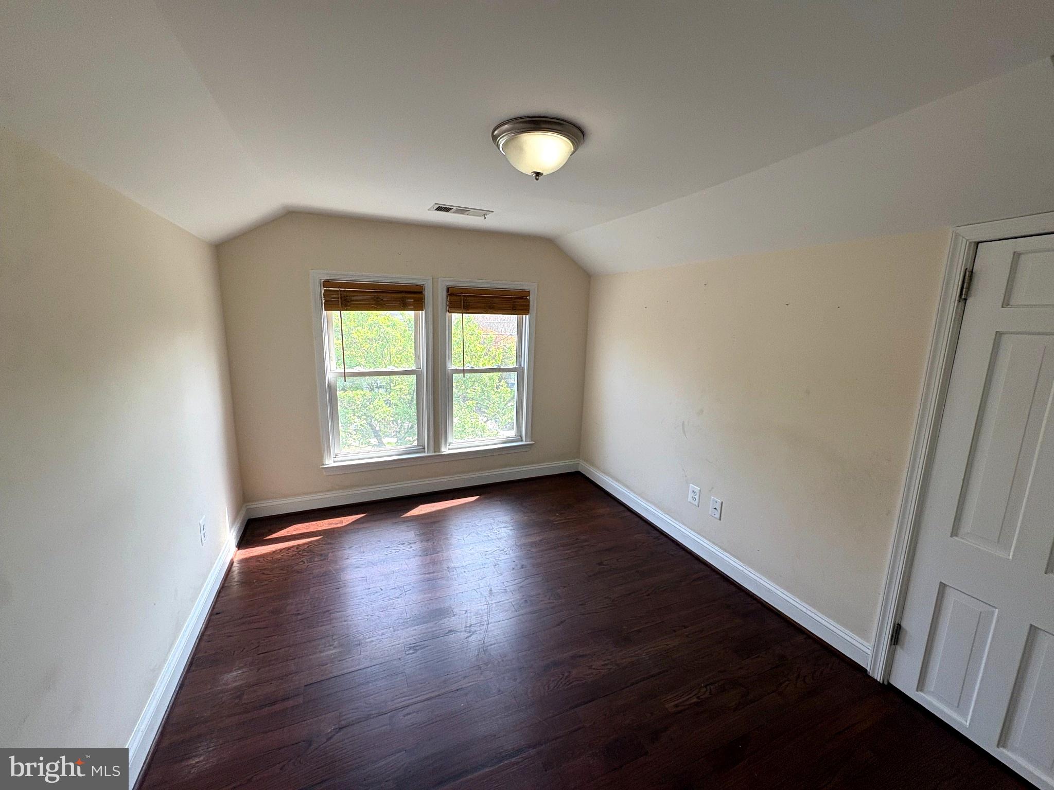 BRENTWOOD - Residential