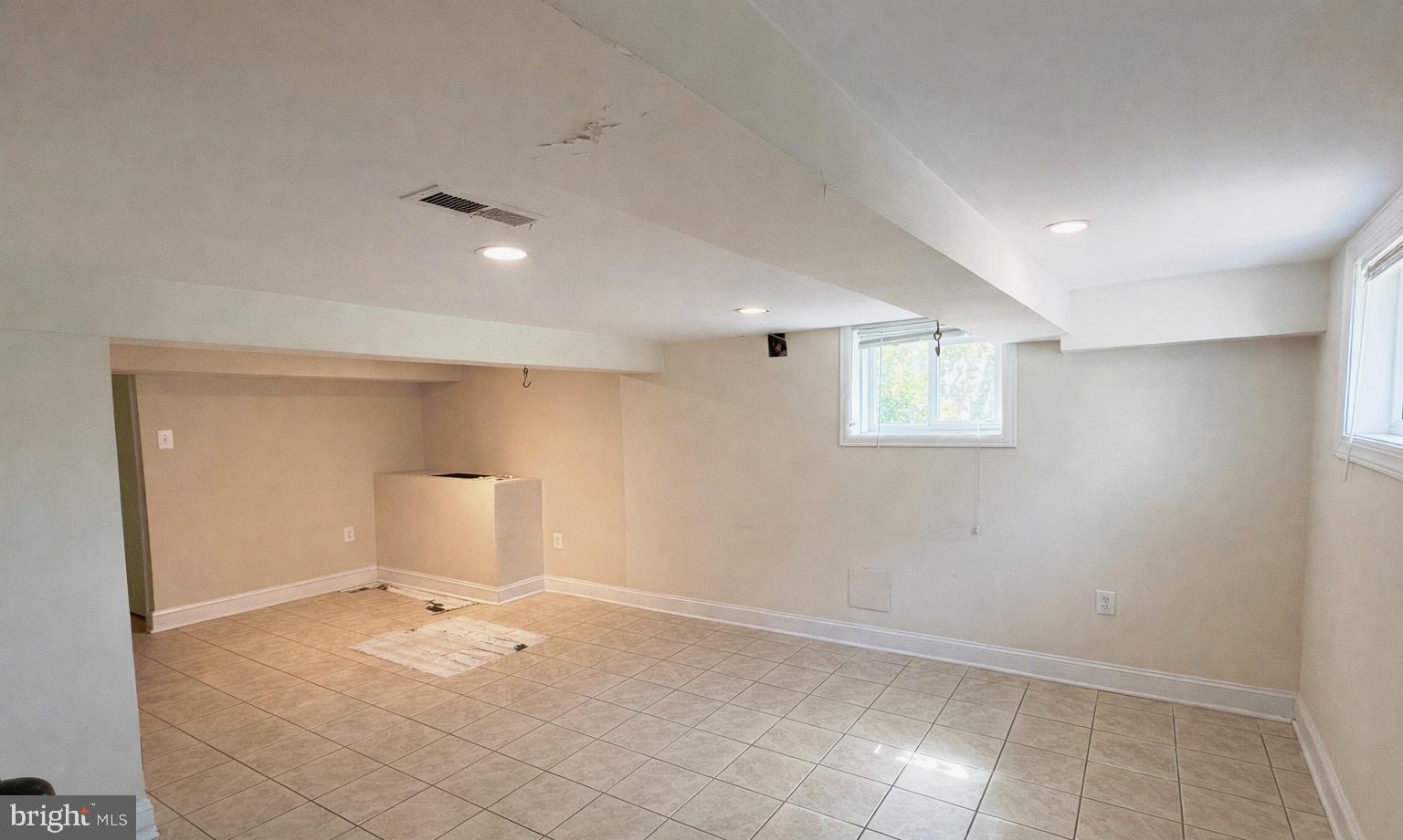 BRENTWOOD - Residential