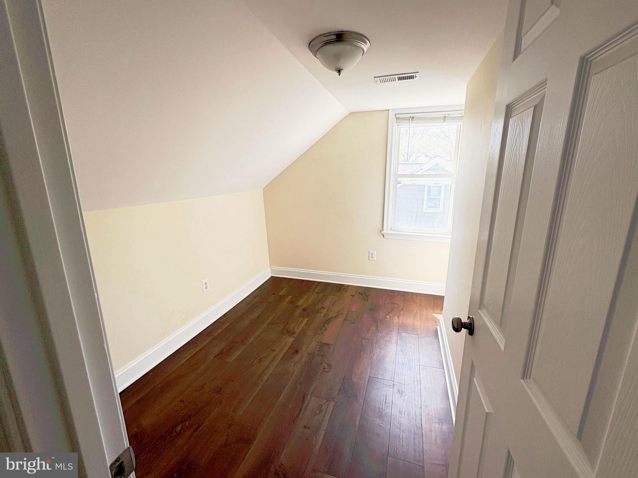 BRENTWOOD - Residential