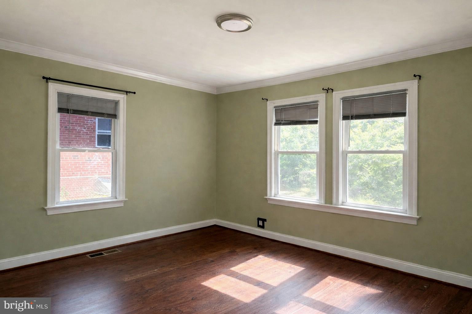 BRENTWOOD - Residential