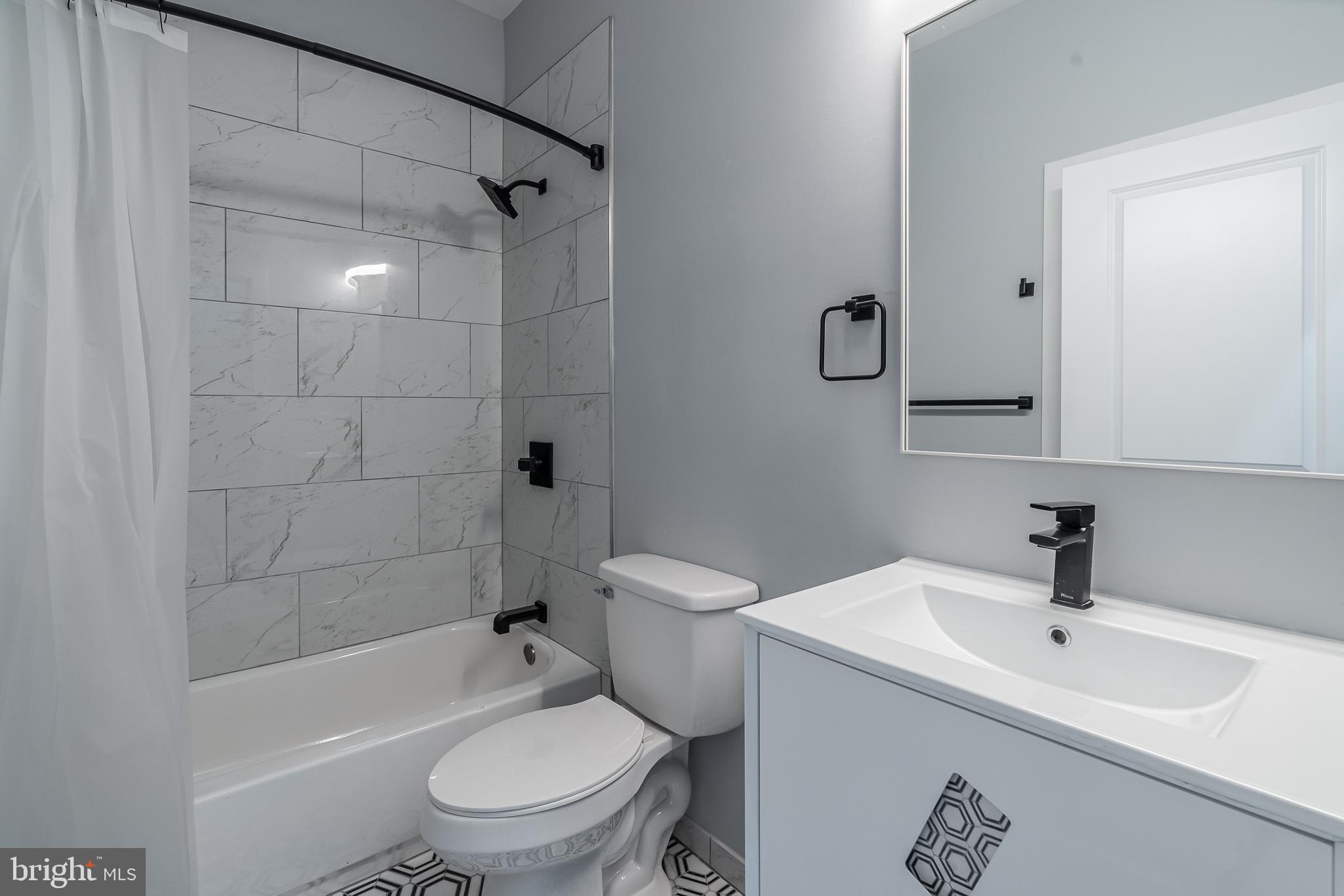 POWELTON VILLAGE - Residential Income