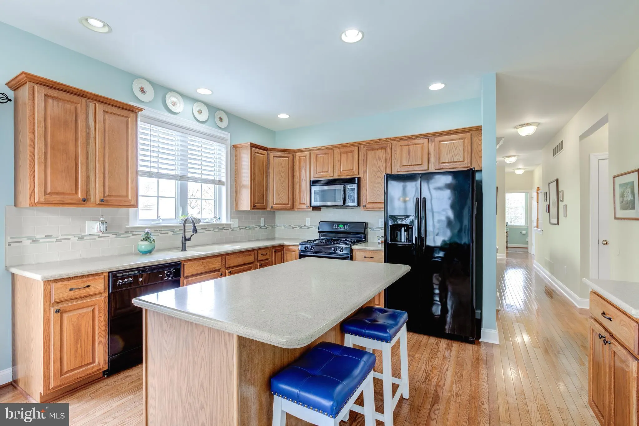 Downingtown, Pennsylvania 19335, United States, 4 Bedrooms Bedrooms, ,3 BathroomsBathrooms,Residential,Contingent,11333