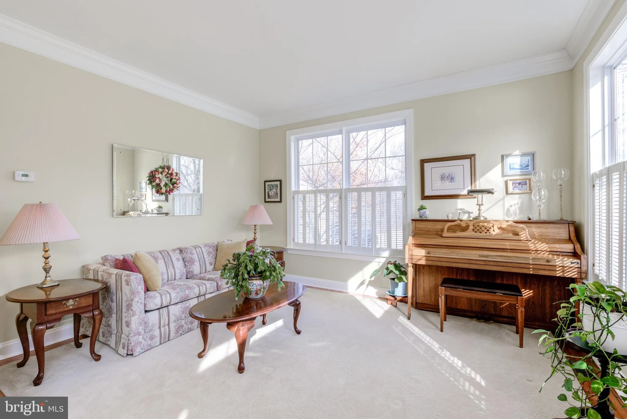 Downingtown, Pennsylvania 19335, United States, 4 Bedrooms Bedrooms, ,3 BathroomsBathrooms,Residential,Contingent,11333