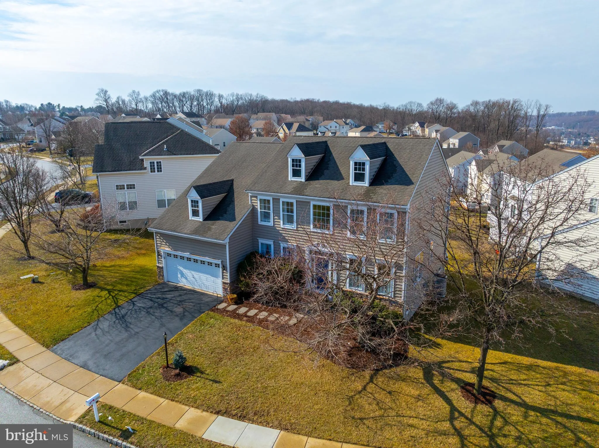 Downingtown, Pennsylvania 19335, United States, 4 Bedrooms Bedrooms, ,3 BathroomsBathrooms,Residential,Contingent,11333