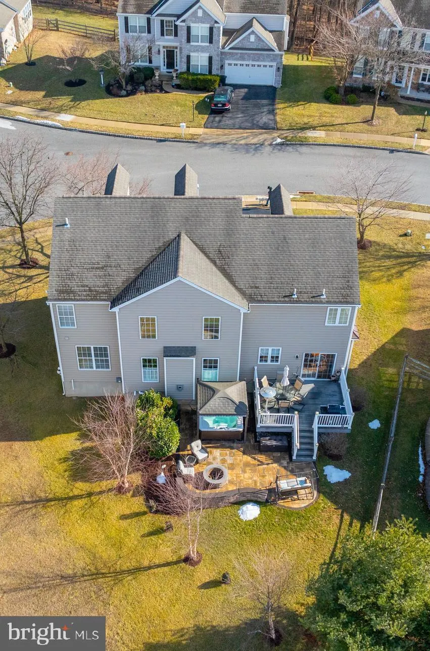 Downingtown, Pennsylvania 19335, United States, 4 Bedrooms Bedrooms, ,3 BathroomsBathrooms,Residential,Contingent,11333