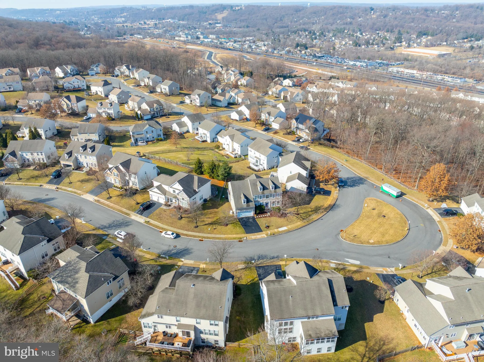 Downingtown, Pennsylvania 19335, United States, 4 Bedrooms Bedrooms, ,3 BathroomsBathrooms,Residential,Contingent,11333