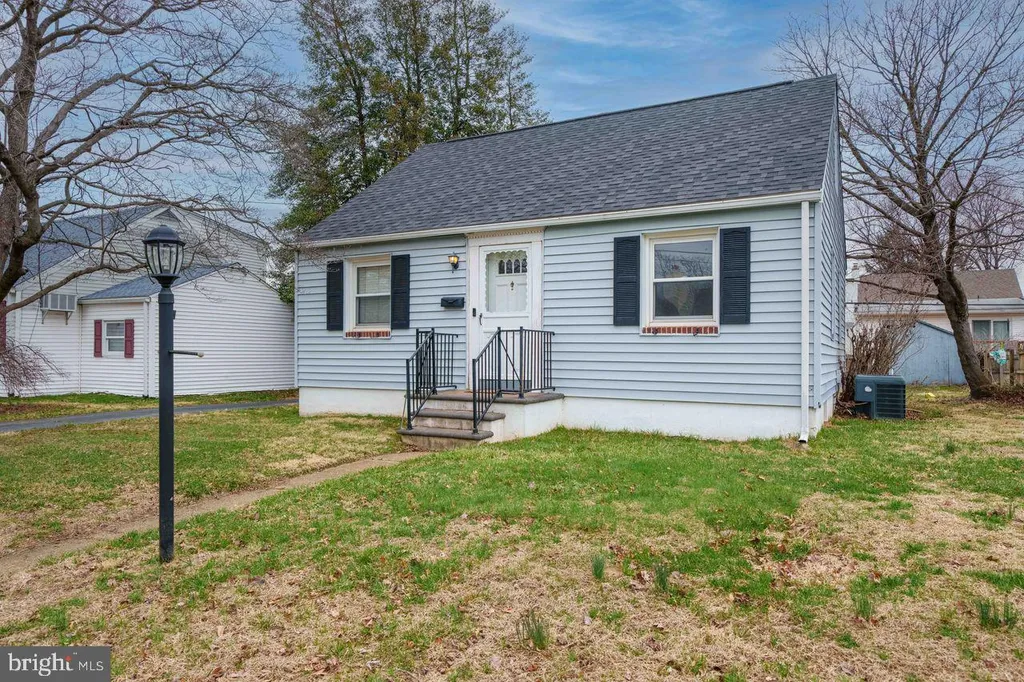 213 Decalb Avenue, Wilmington, DE 19804