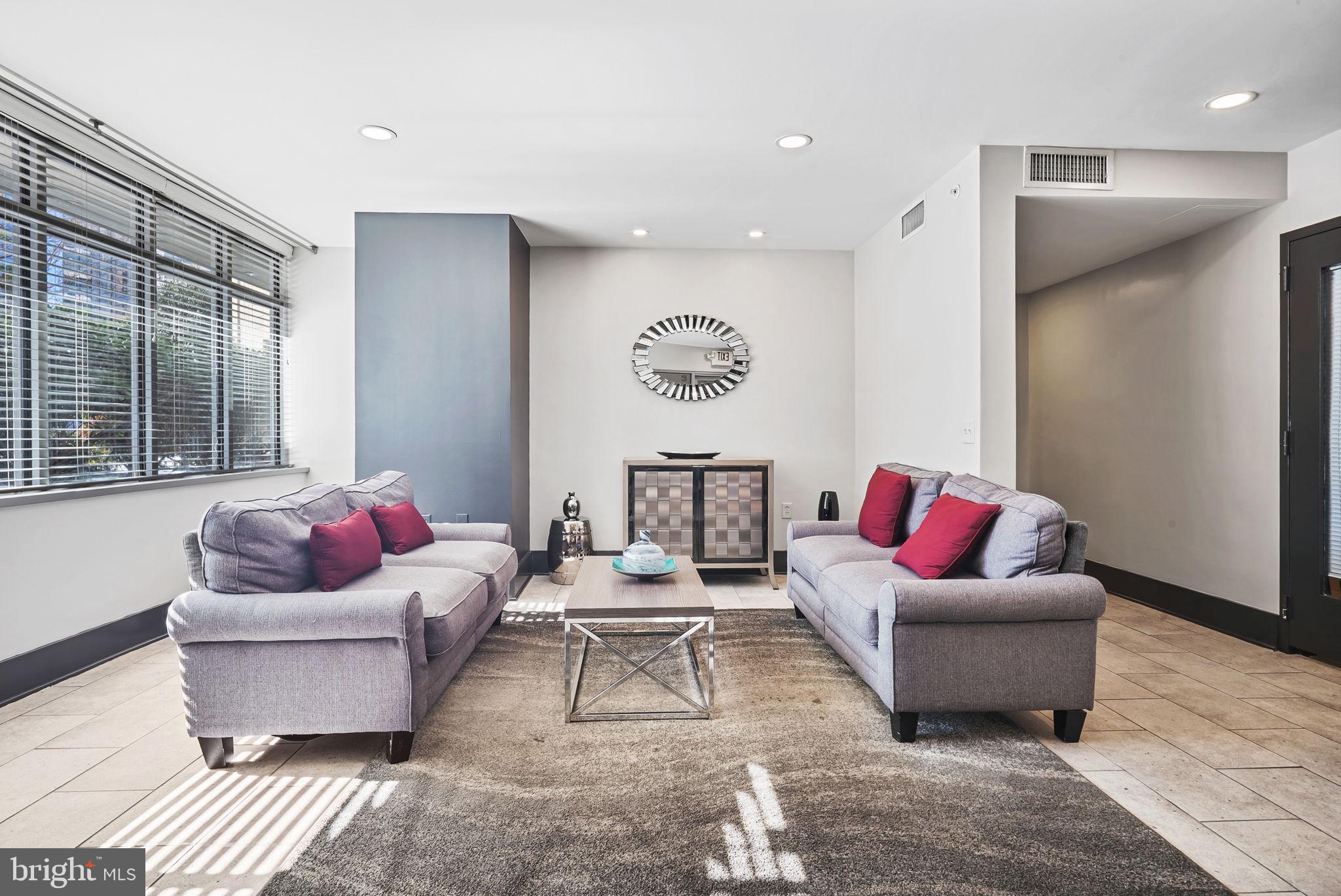 MT VERNON SQUARE - Residential