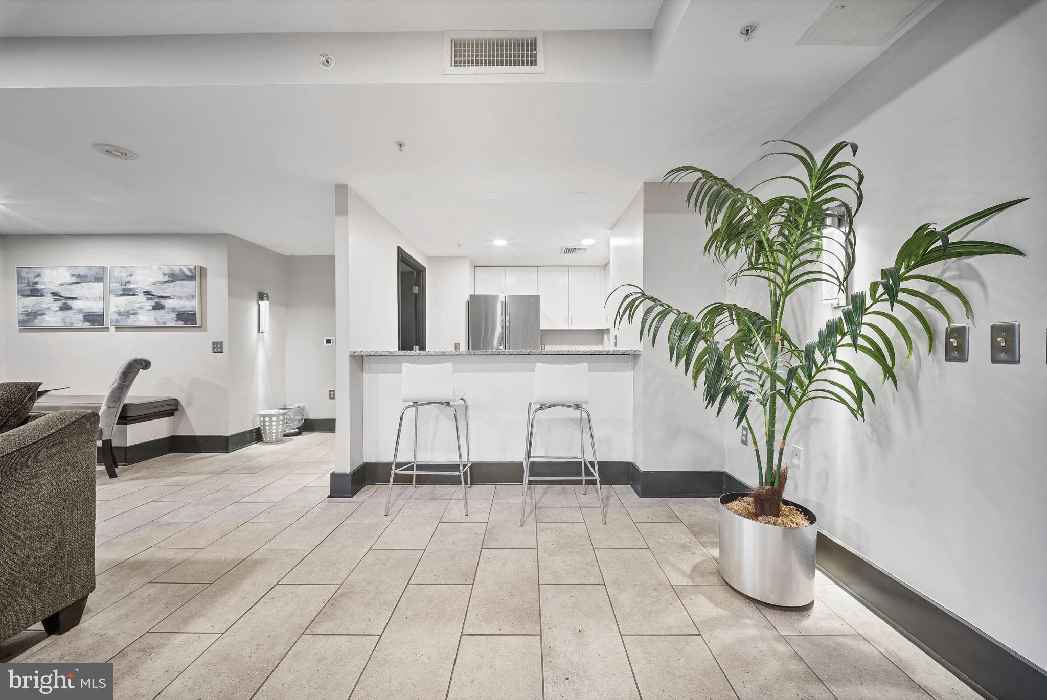MT VERNON SQUARE - Residential