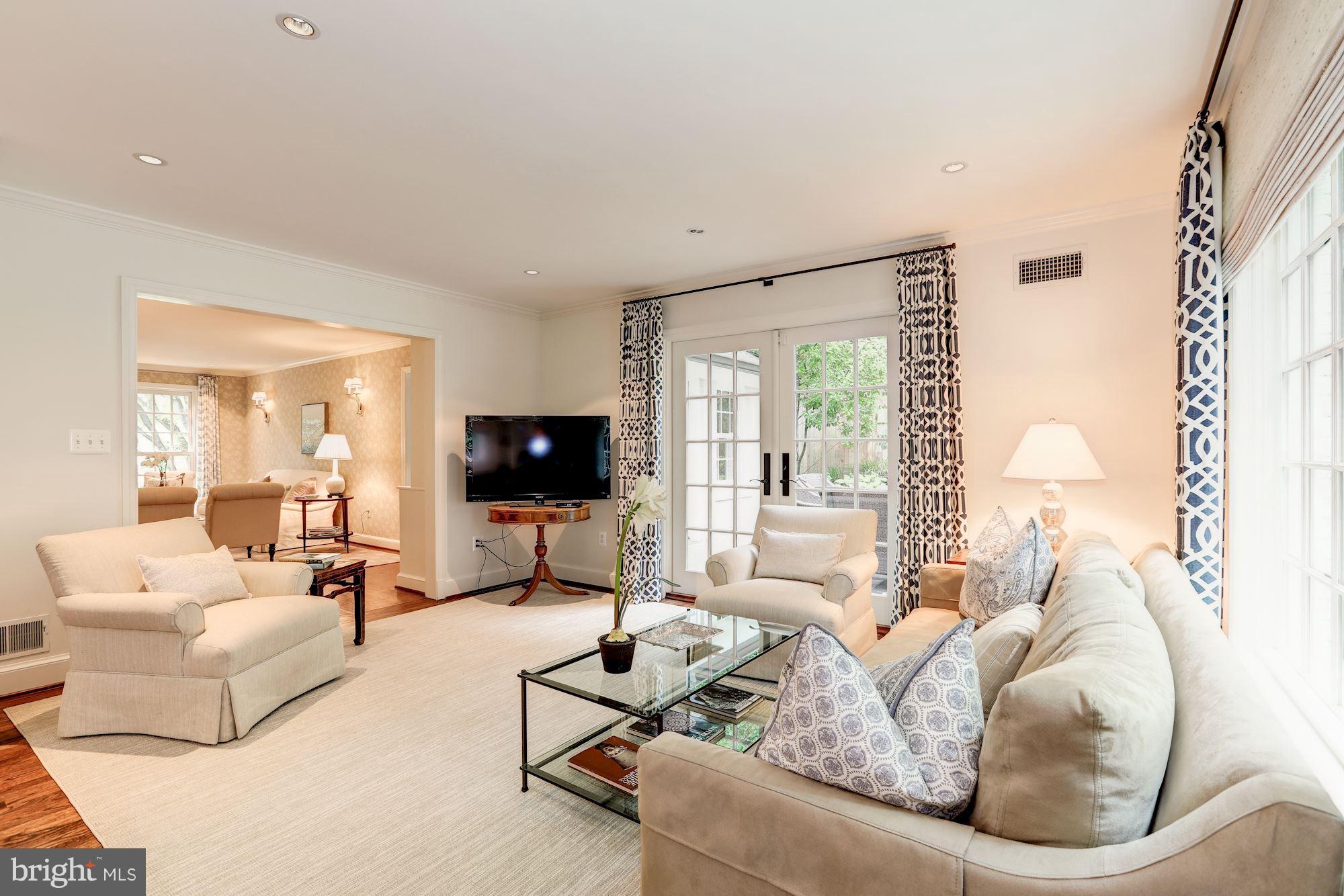 WESTMORELAND HILLS - Residential