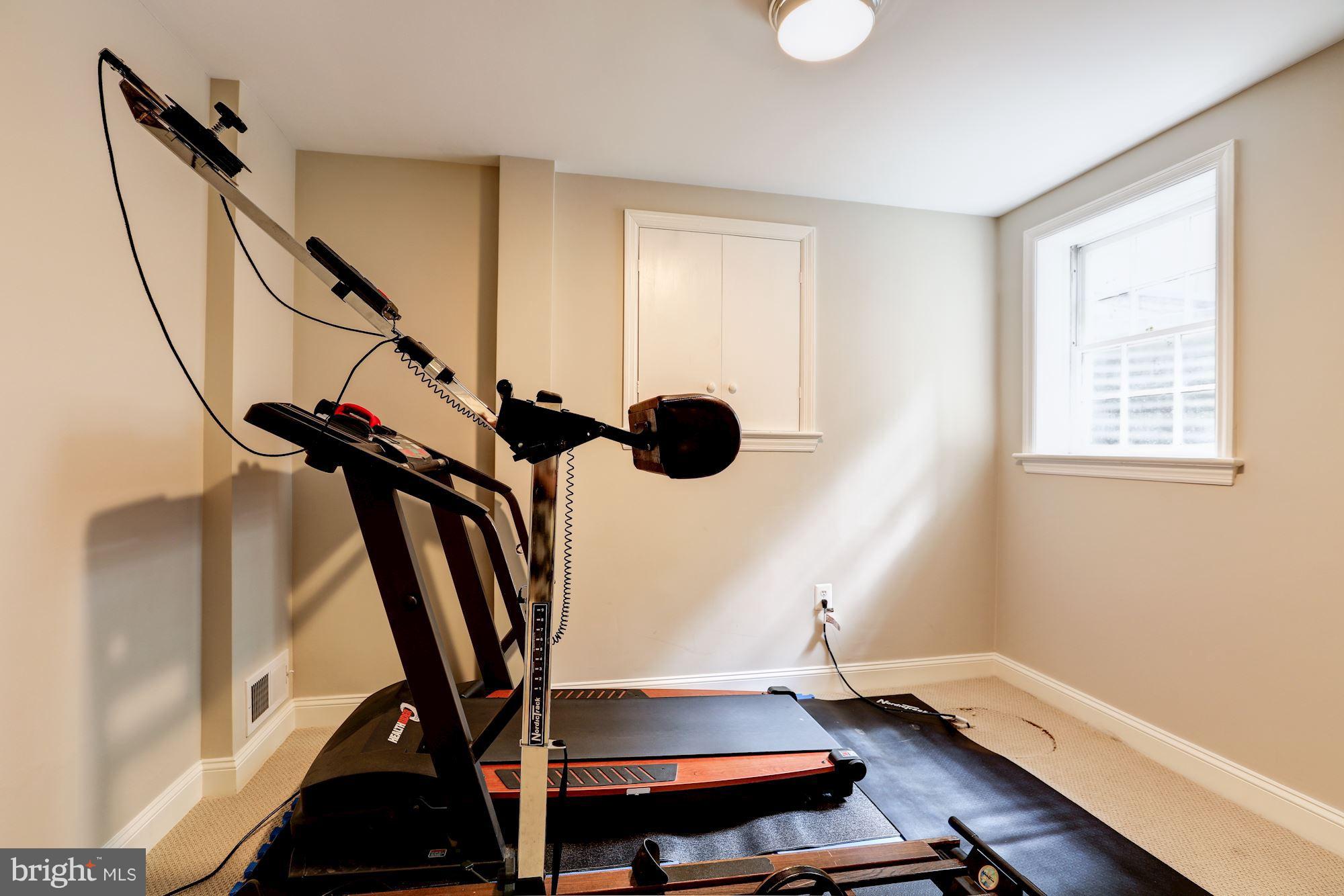 WESTMORELAND HILLS - Residential