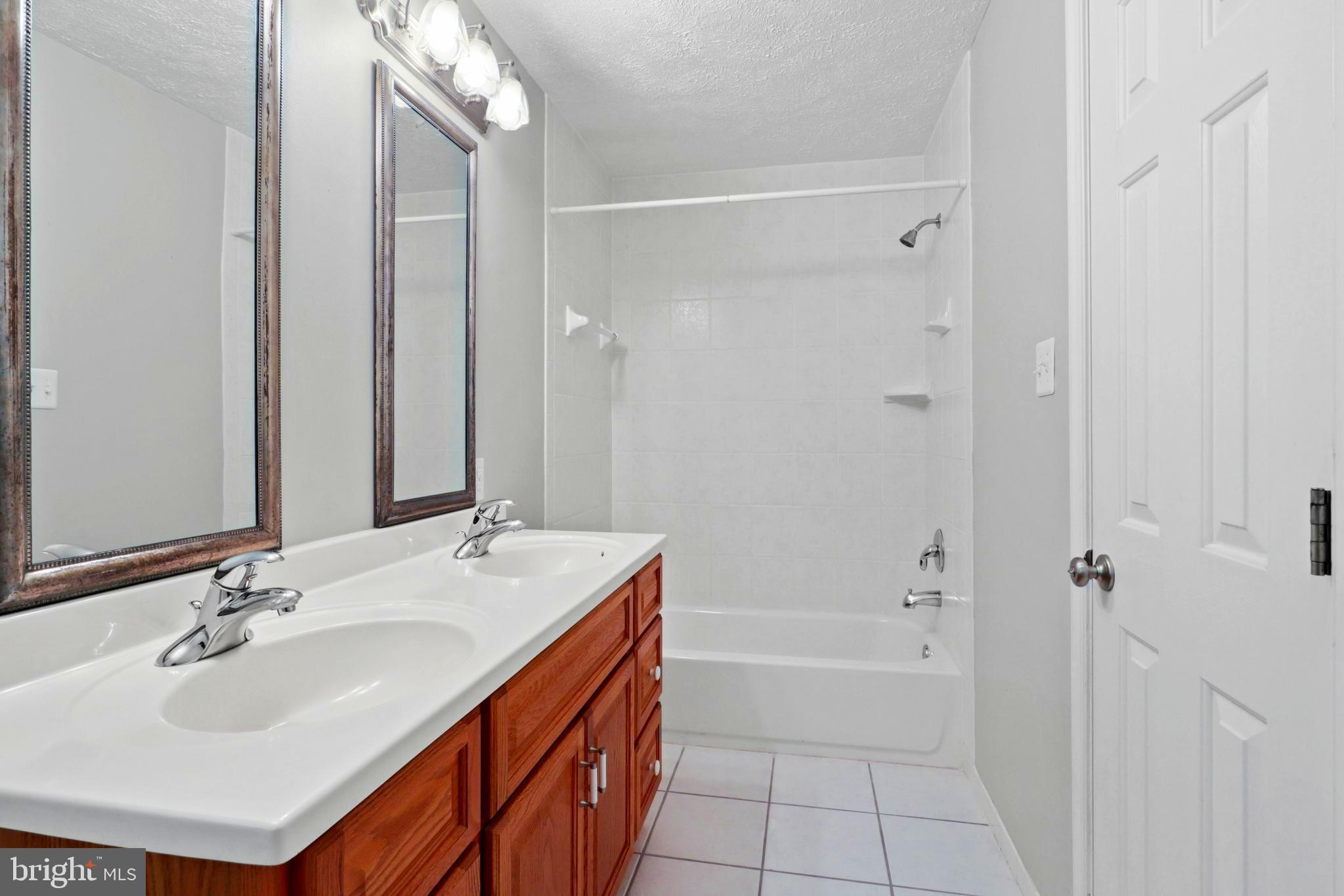 RANCHETTE ESTATES - Residential