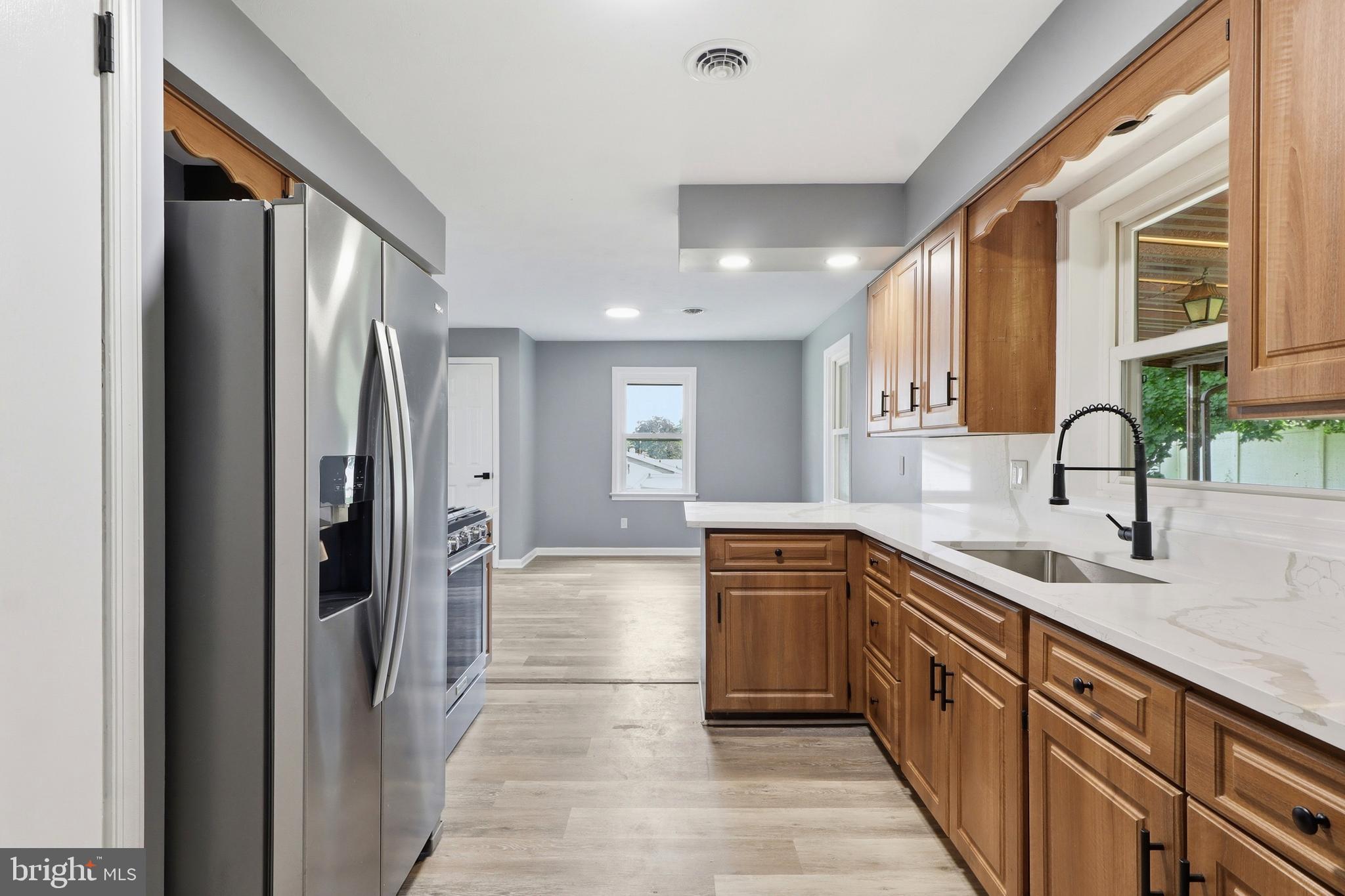 520 WOODLAND VIEW DRIVE