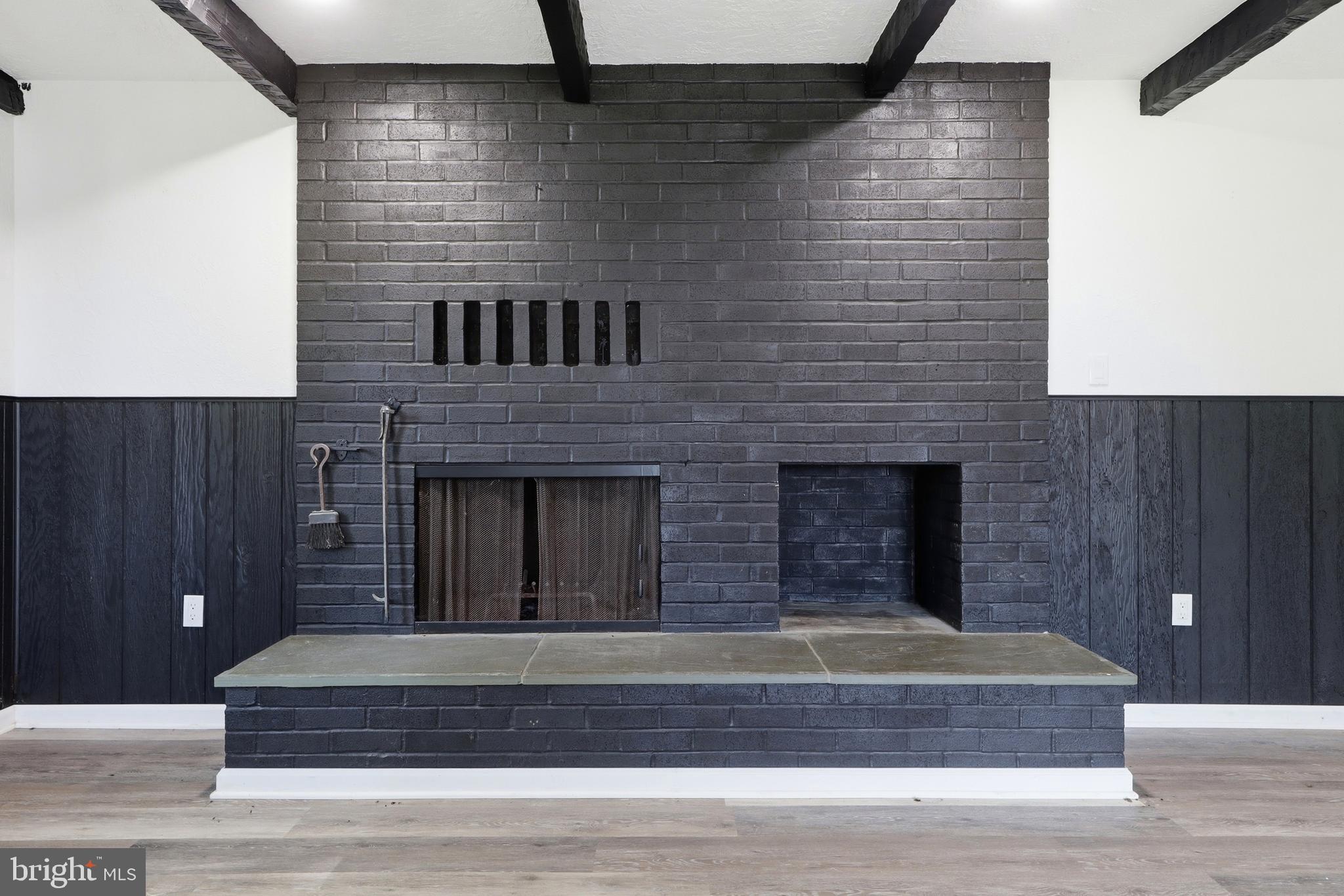 520 WOODLAND VIEW DRIVE