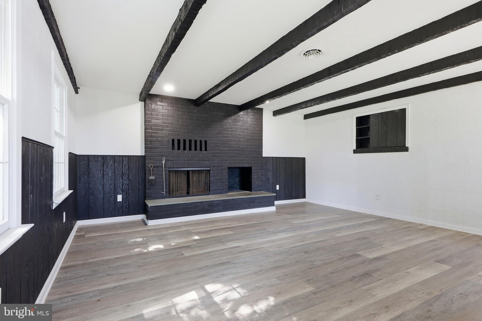 520 WOODLAND VIEW DRIVE