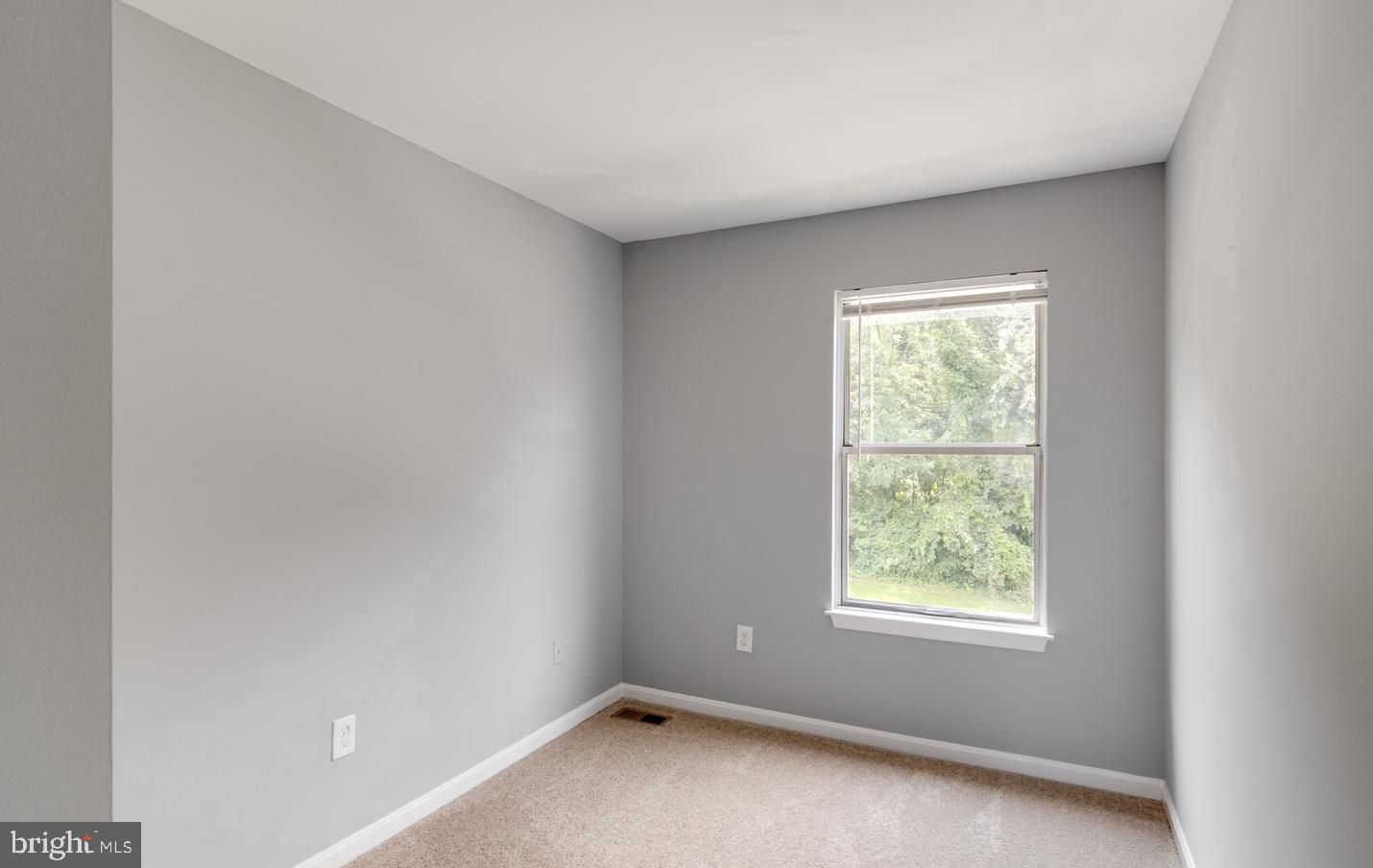 RIVERCHASE - Residential Lease