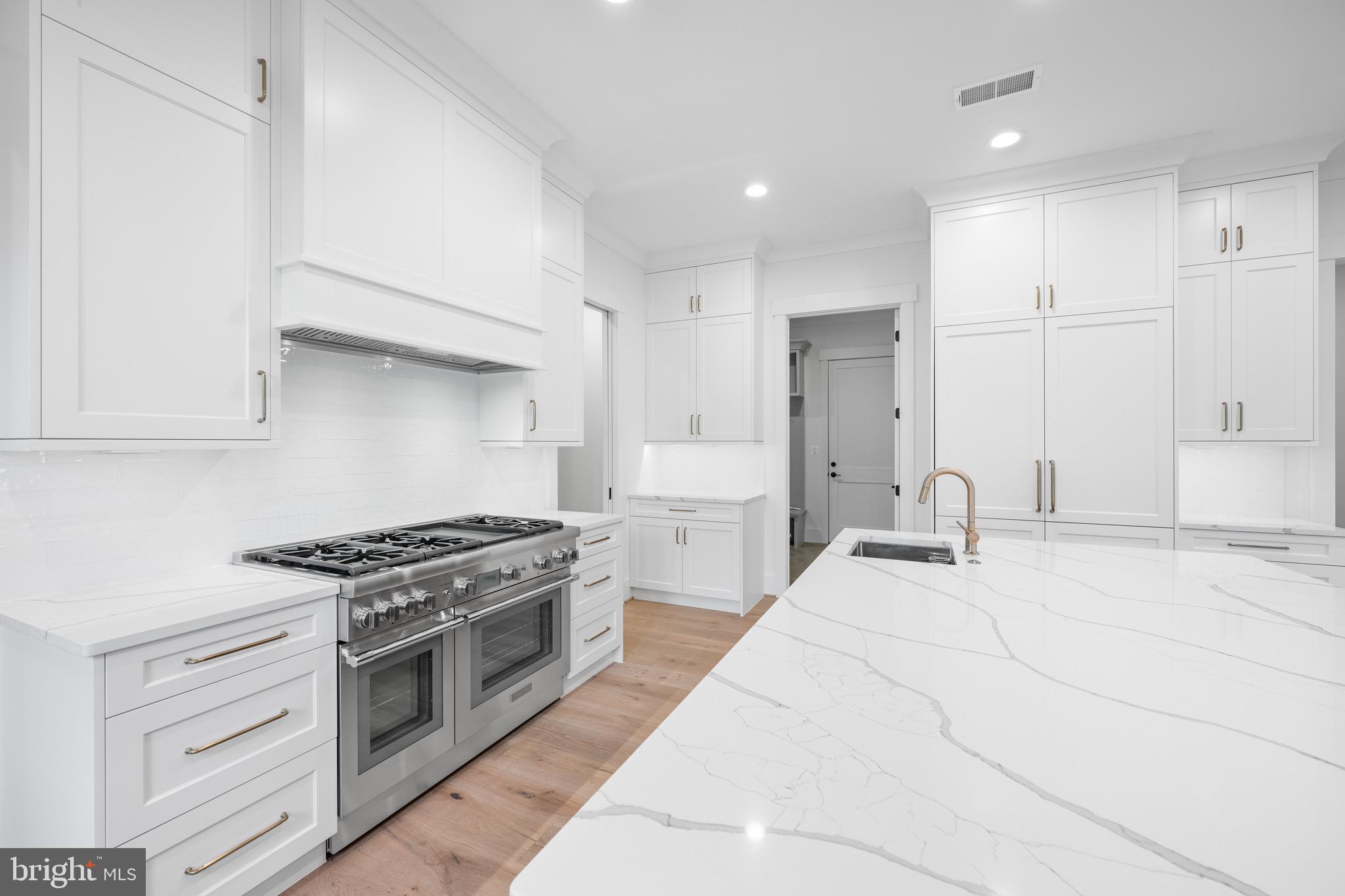 FRANKLIN PARK - Residential