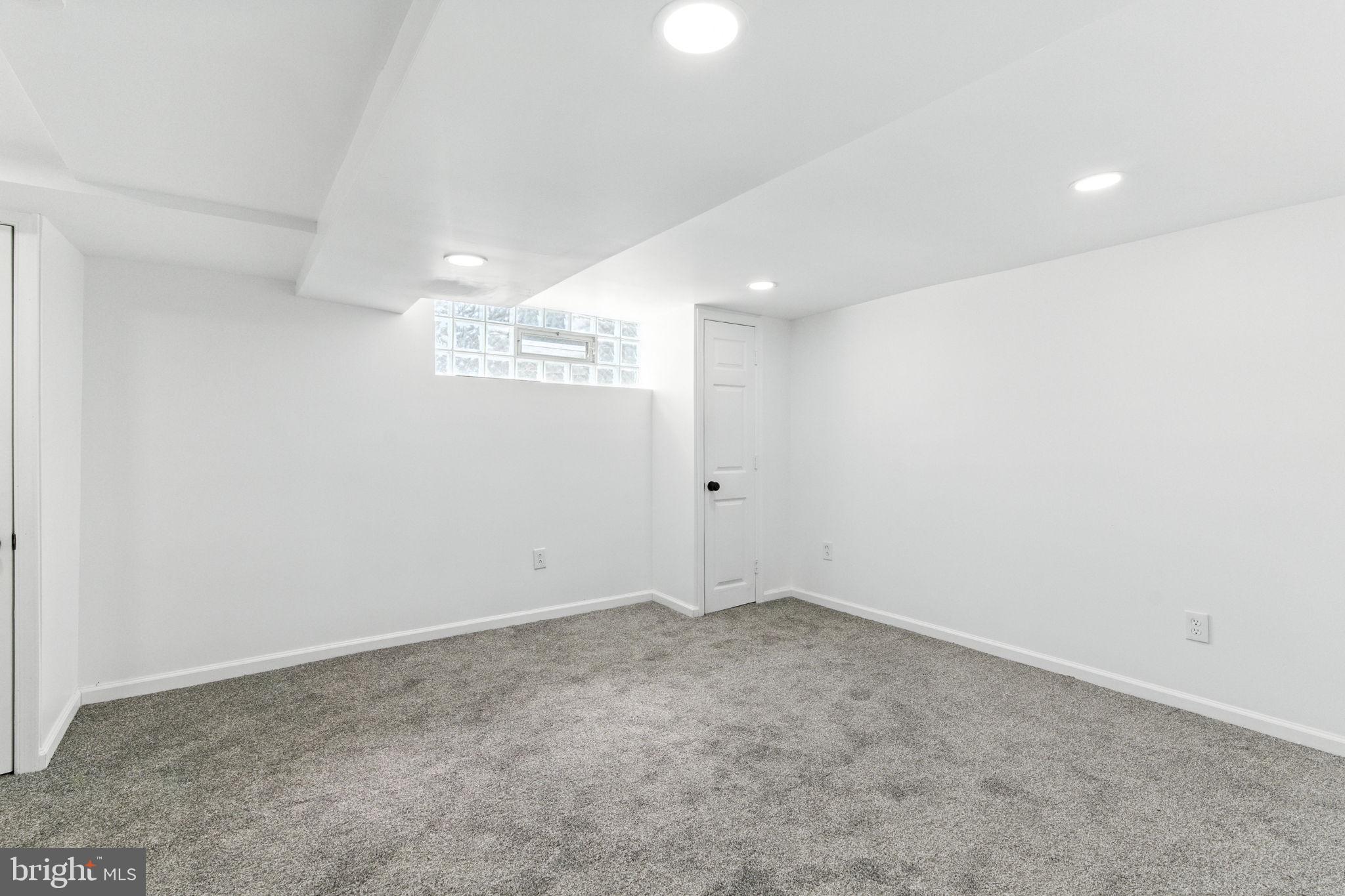 WEST OAK LANE - Residential