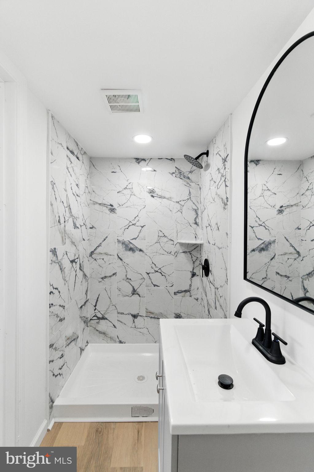 WEST OAK LANE - Residential