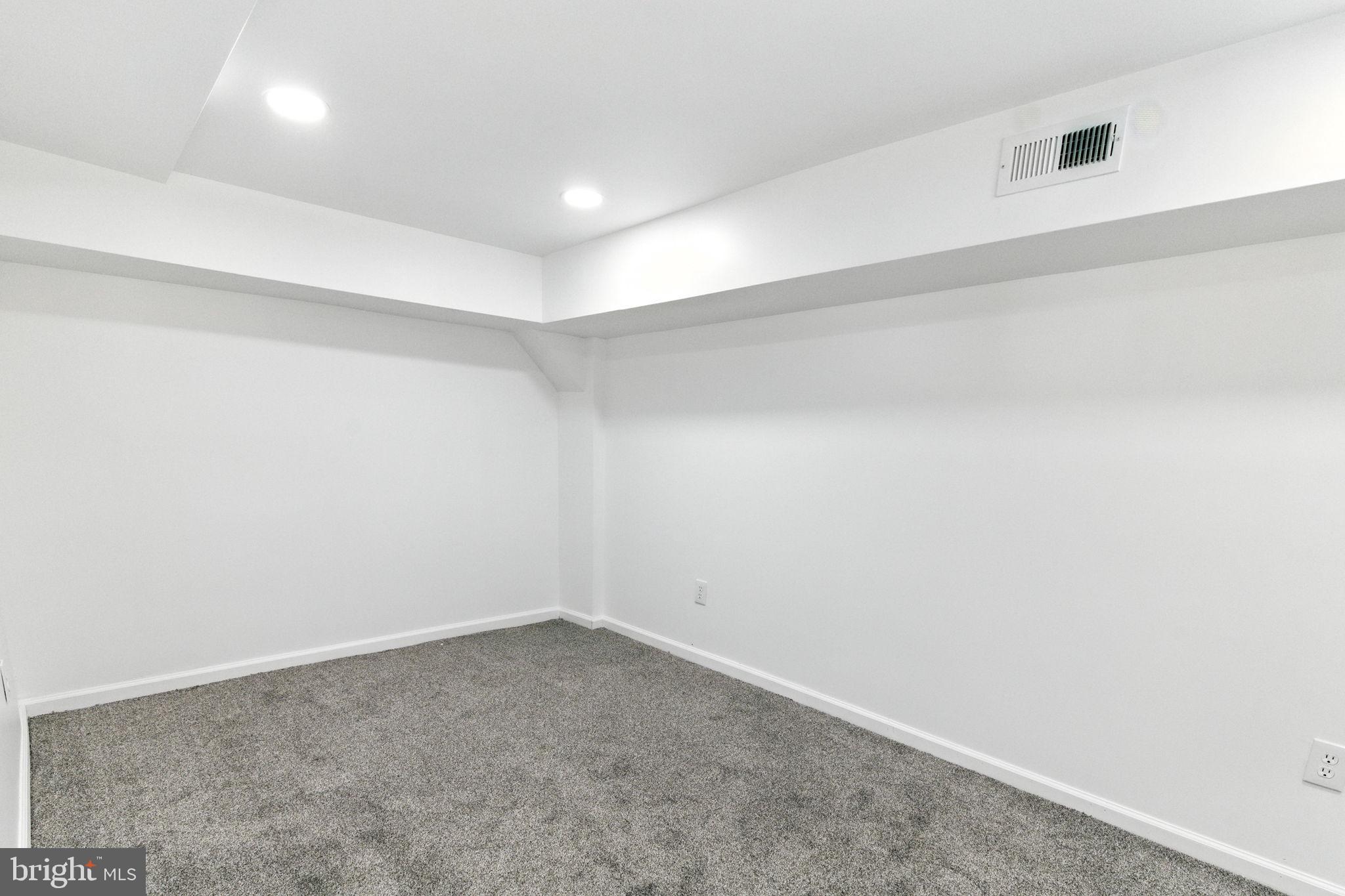 WEST OAK LANE - Residential