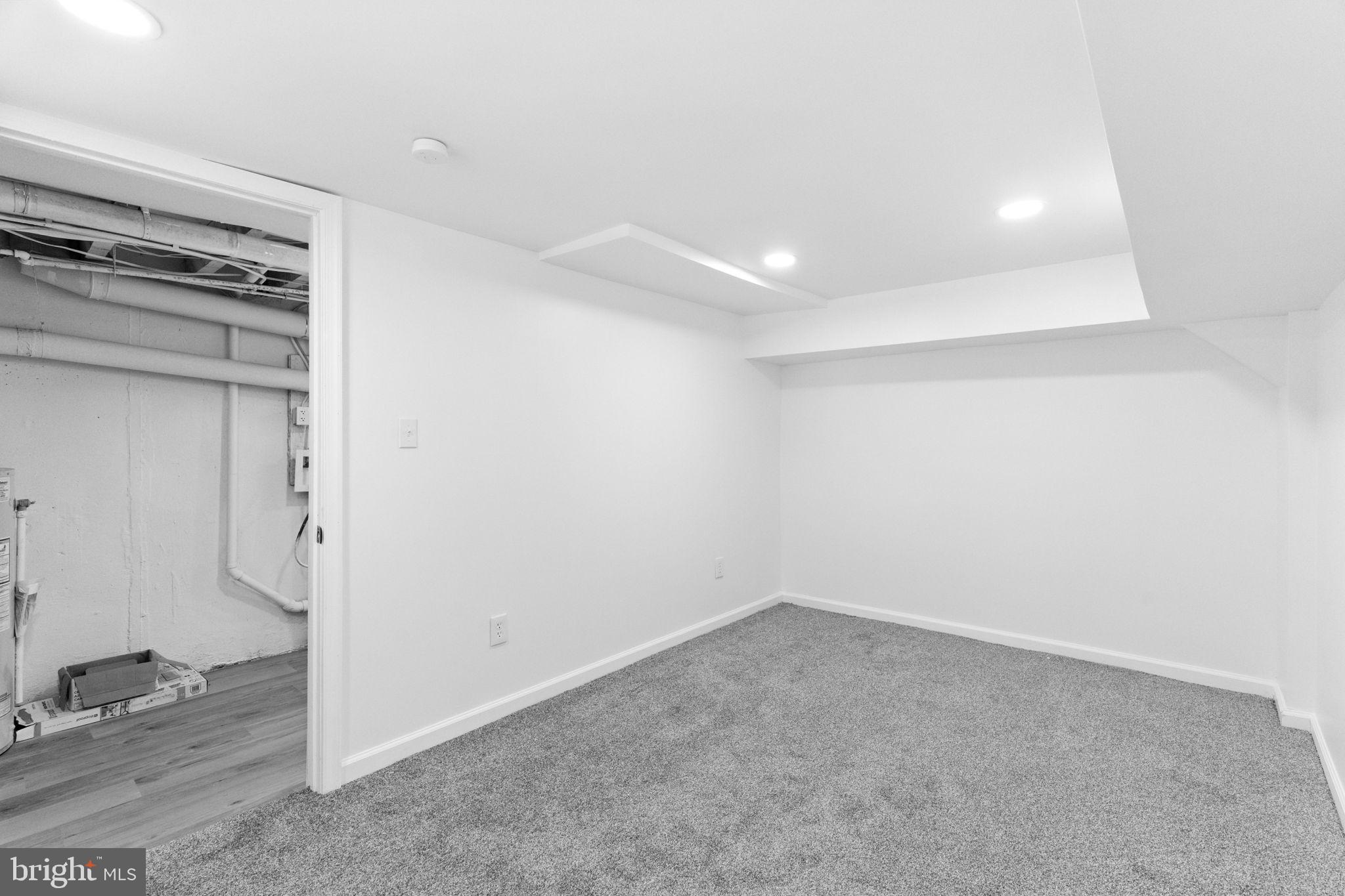 WEST OAK LANE - Residential