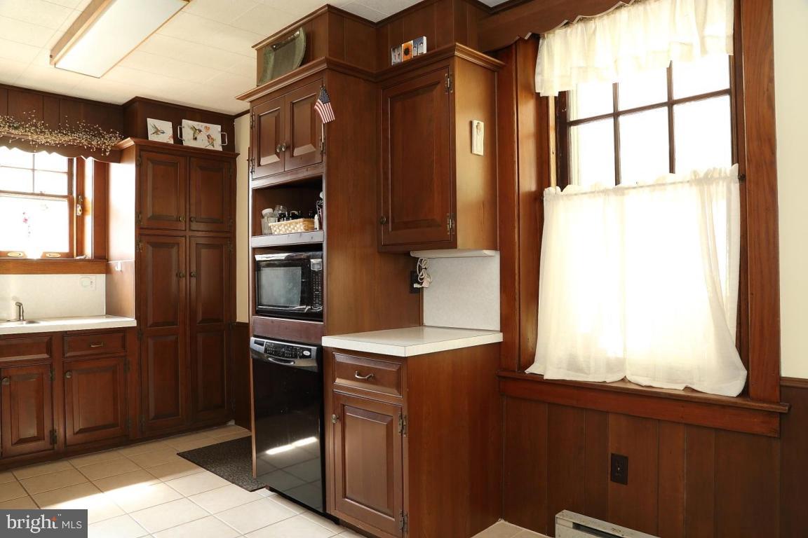 ADAMSTOWN BOROUGH - Residential