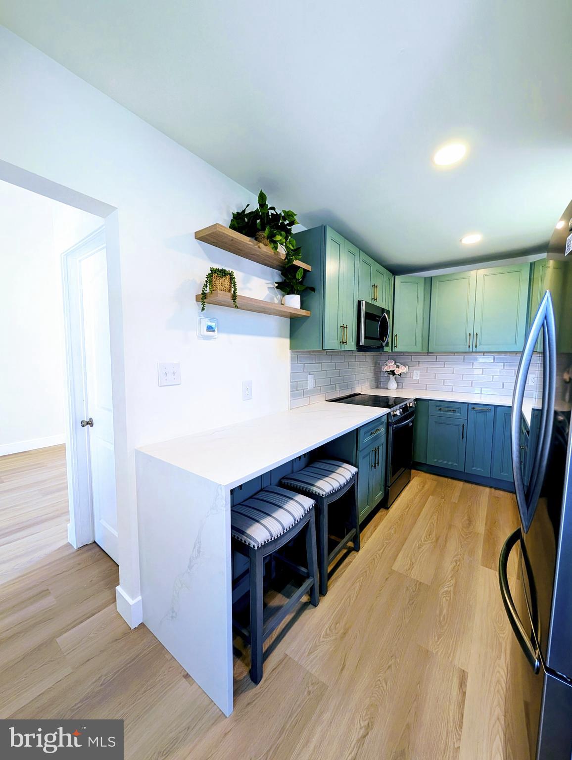 7 N WISNER STREET