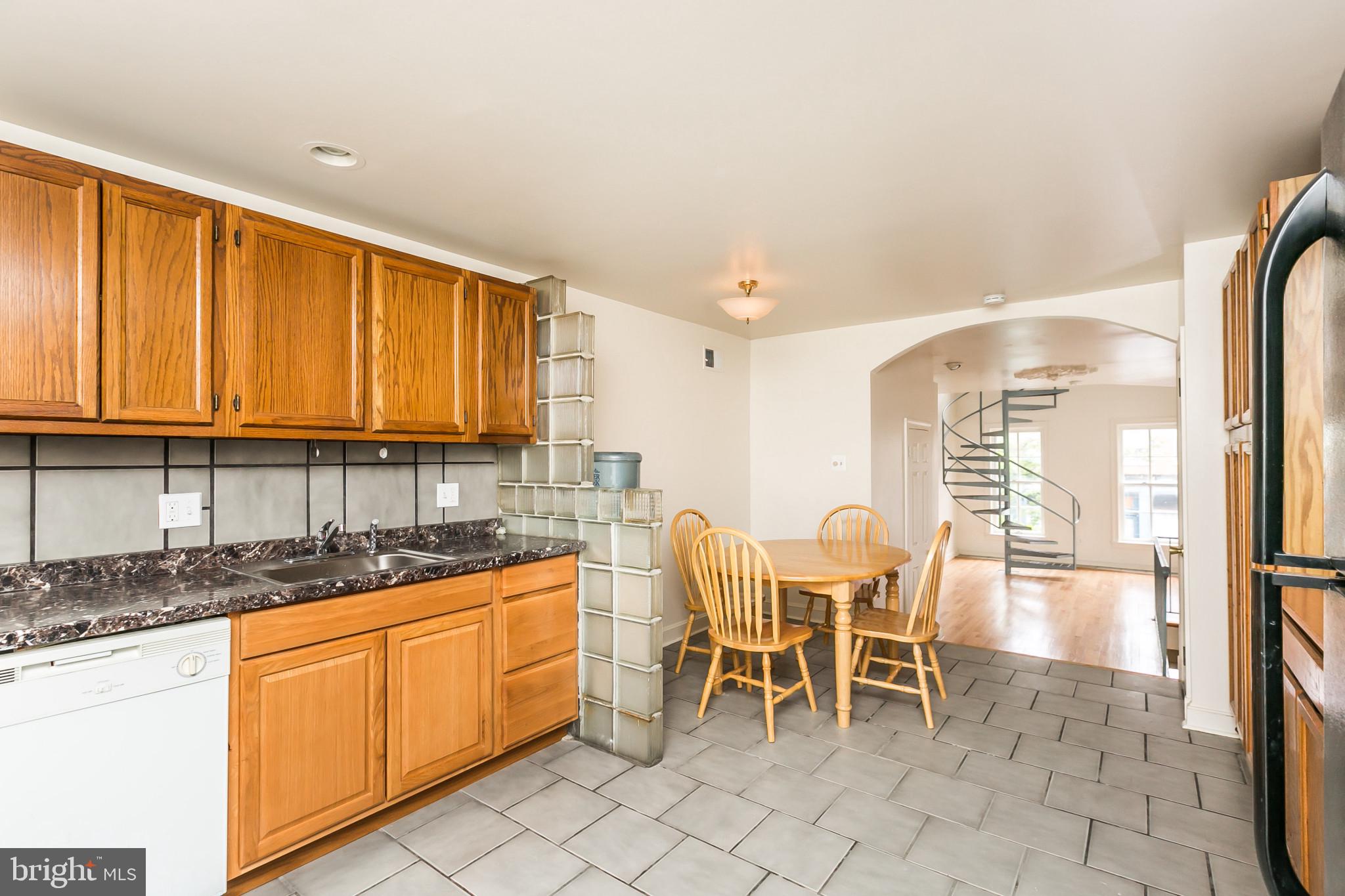 HOLLINS MARKET - Residential