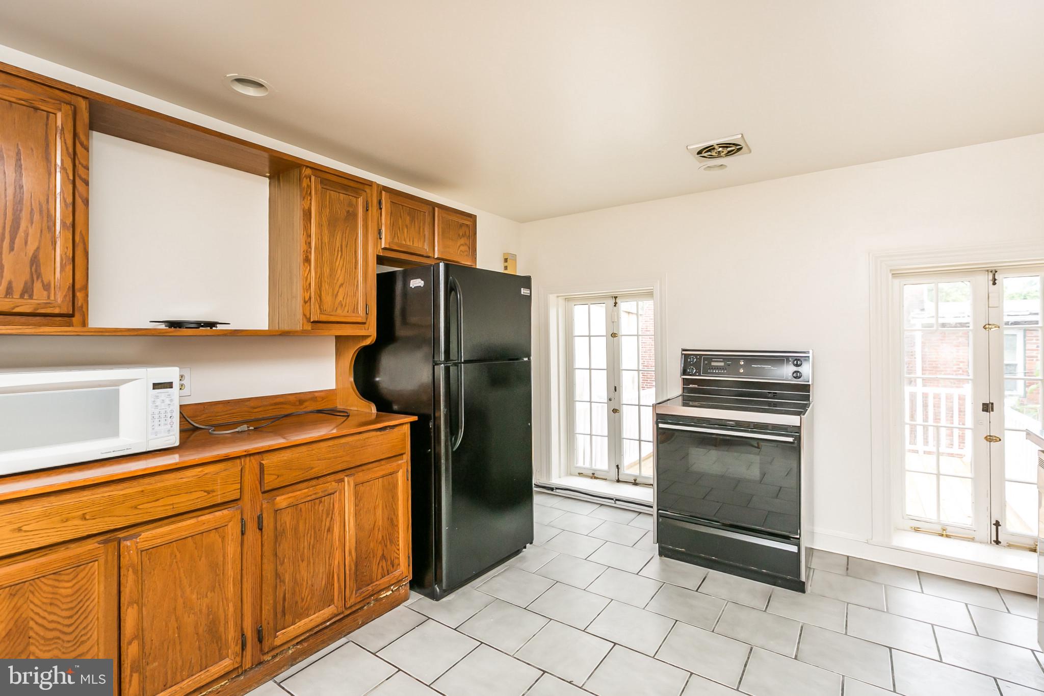 HOLLINS MARKET - Residential