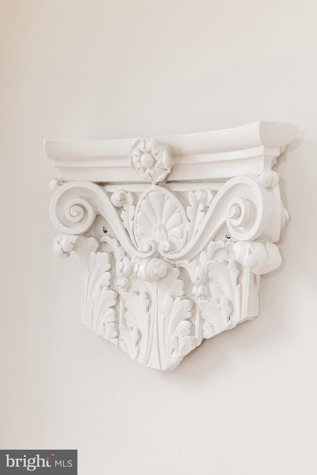 HOLLINS MARKET - Residential