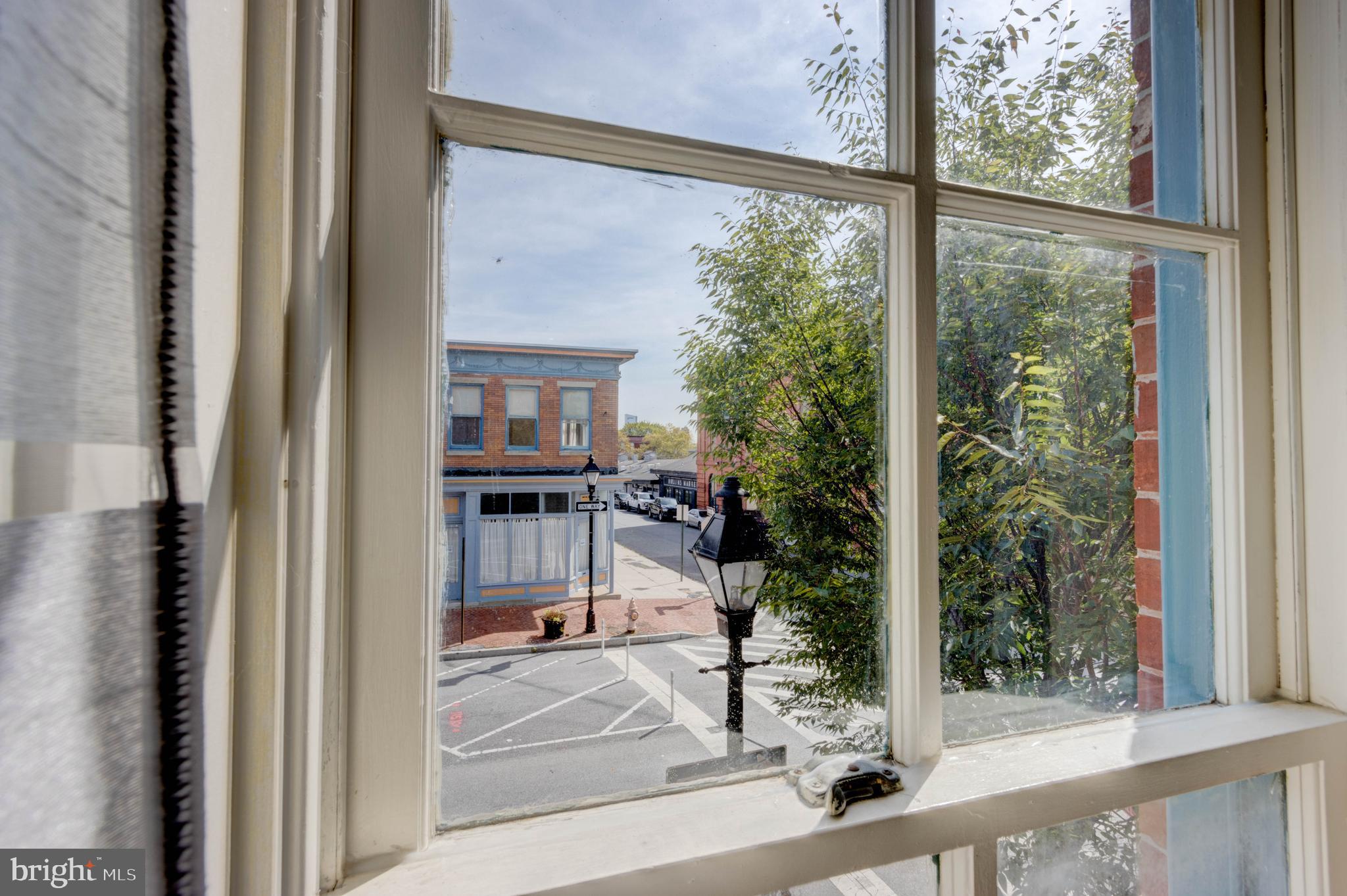 HOLLINS MARKET - Residential