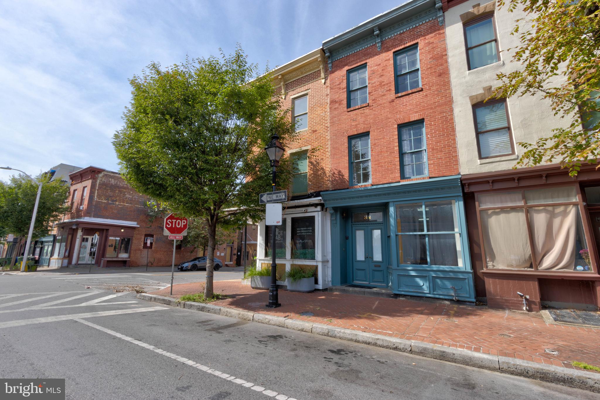 HOLLINS MARKET - Residential