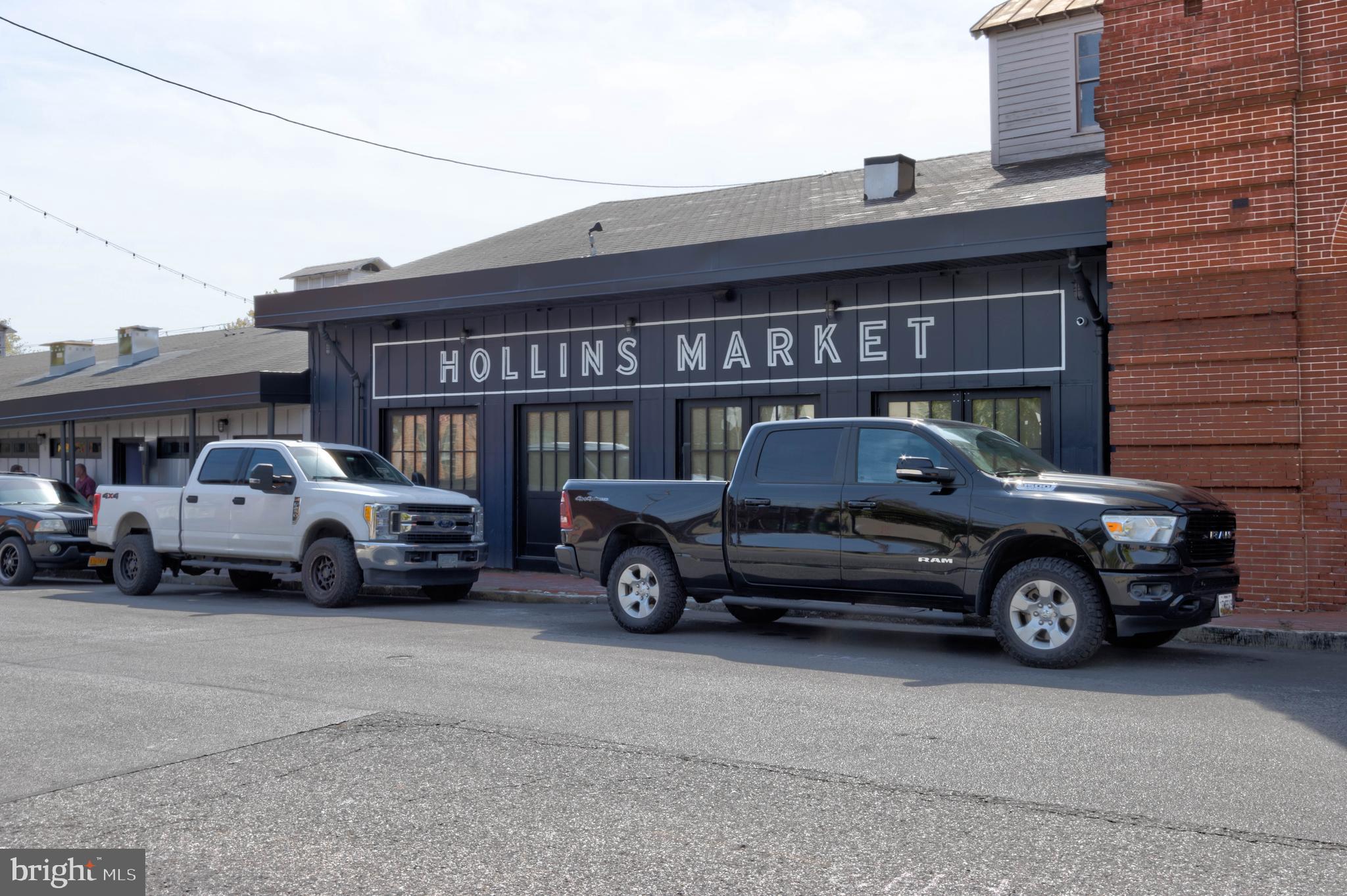 HOLLINS MARKET - Residential