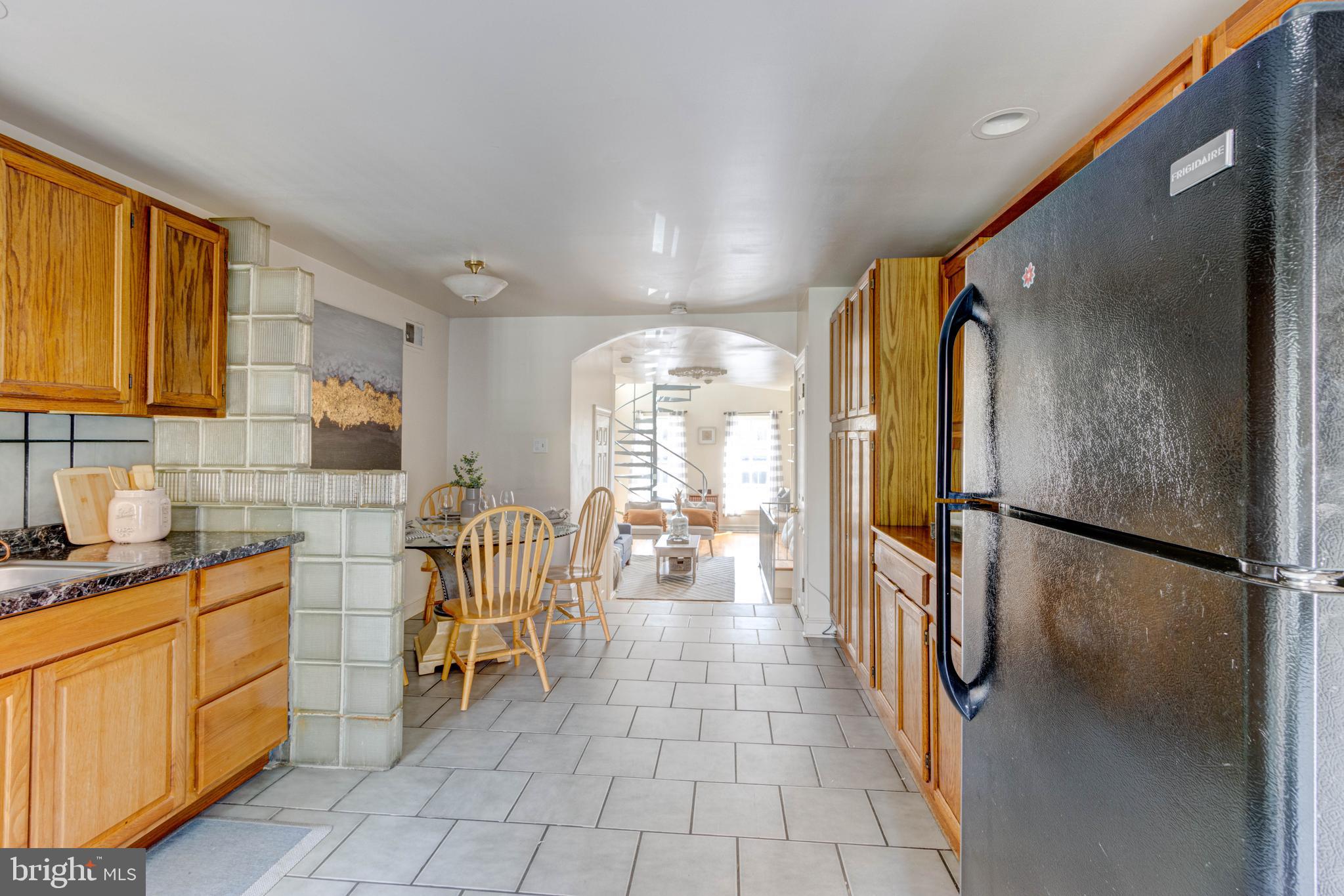 HOLLINS MARKET - Residential