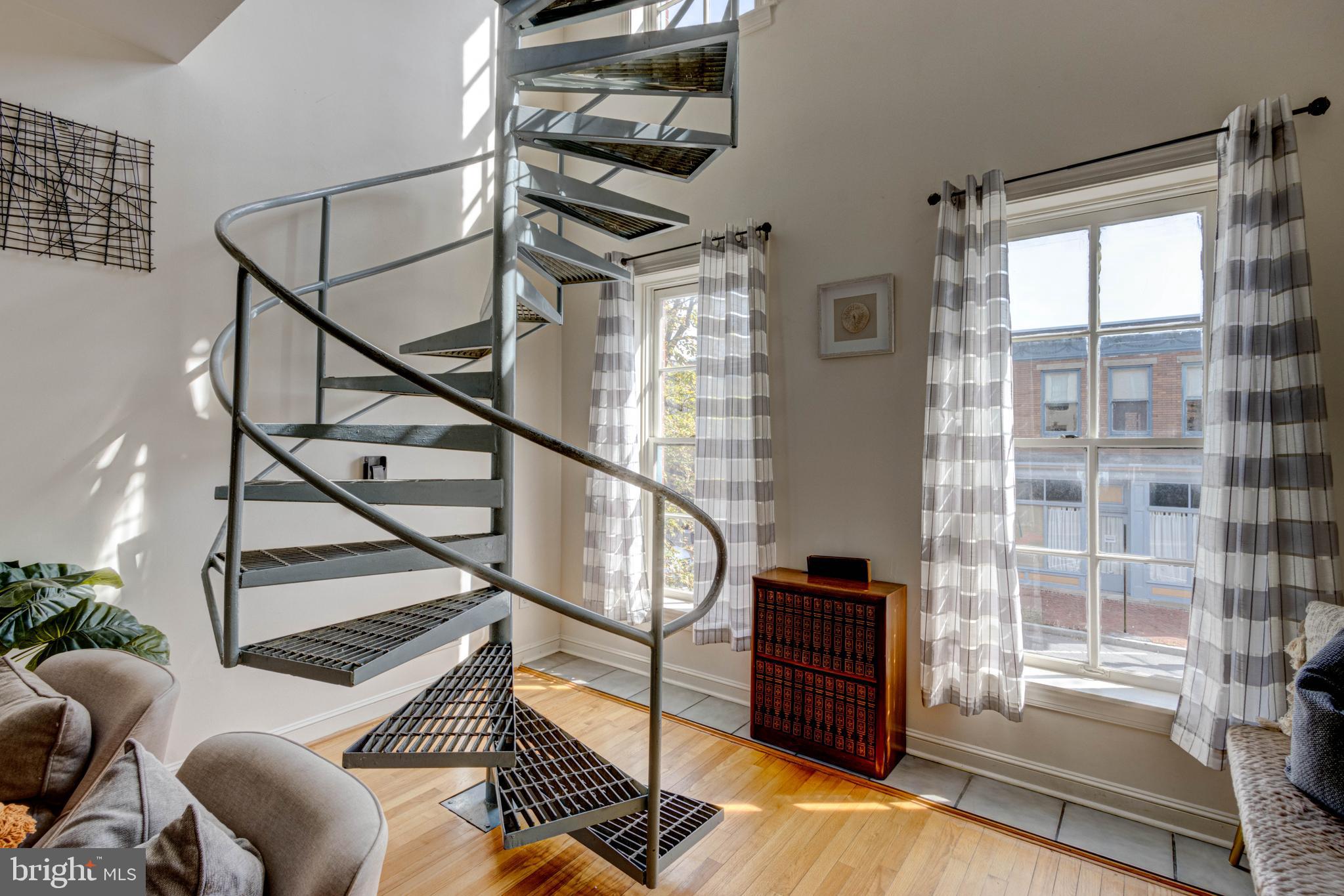 HOLLINS MARKET - Residential