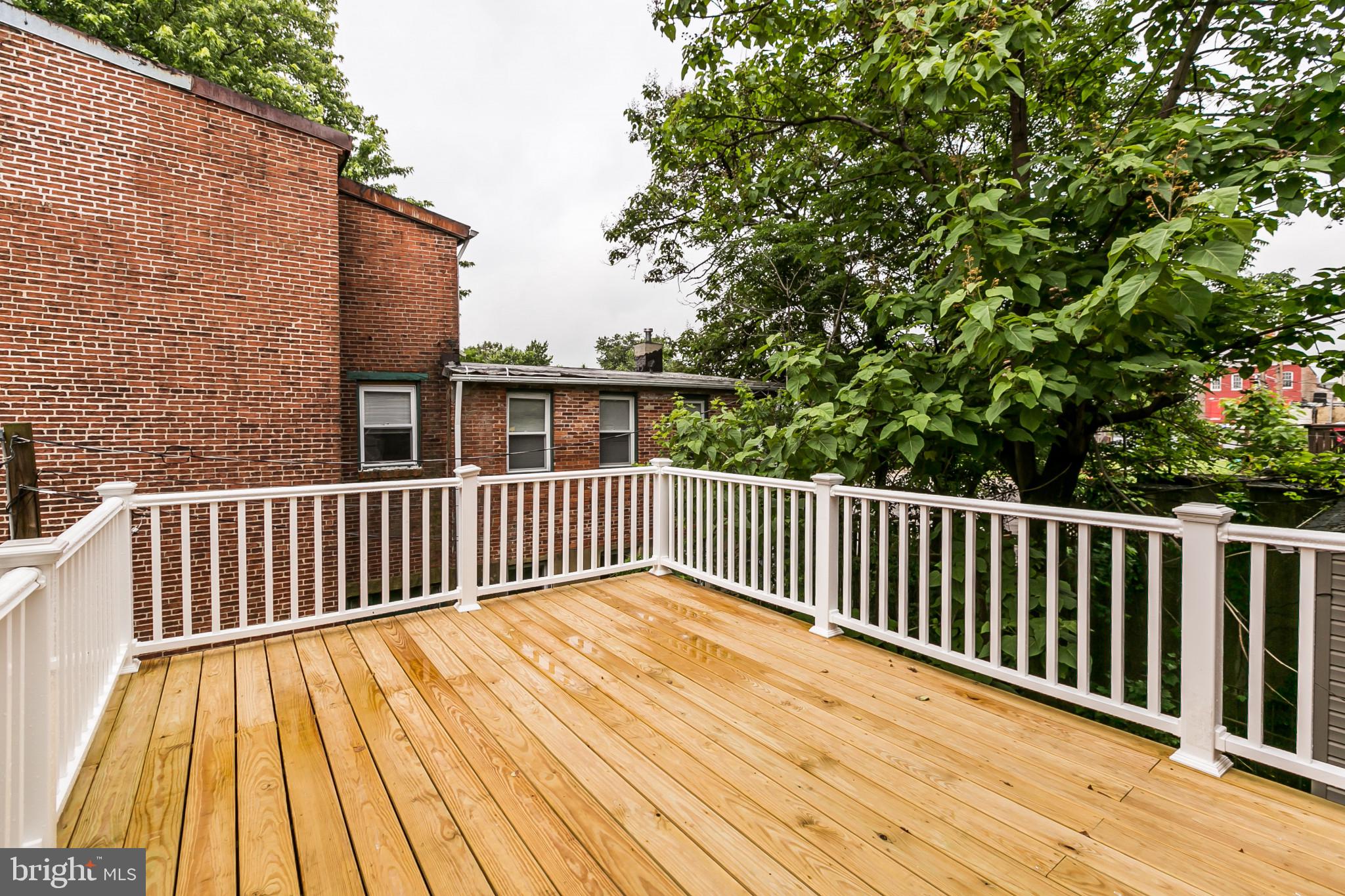 HOLLINS MARKET - Residential