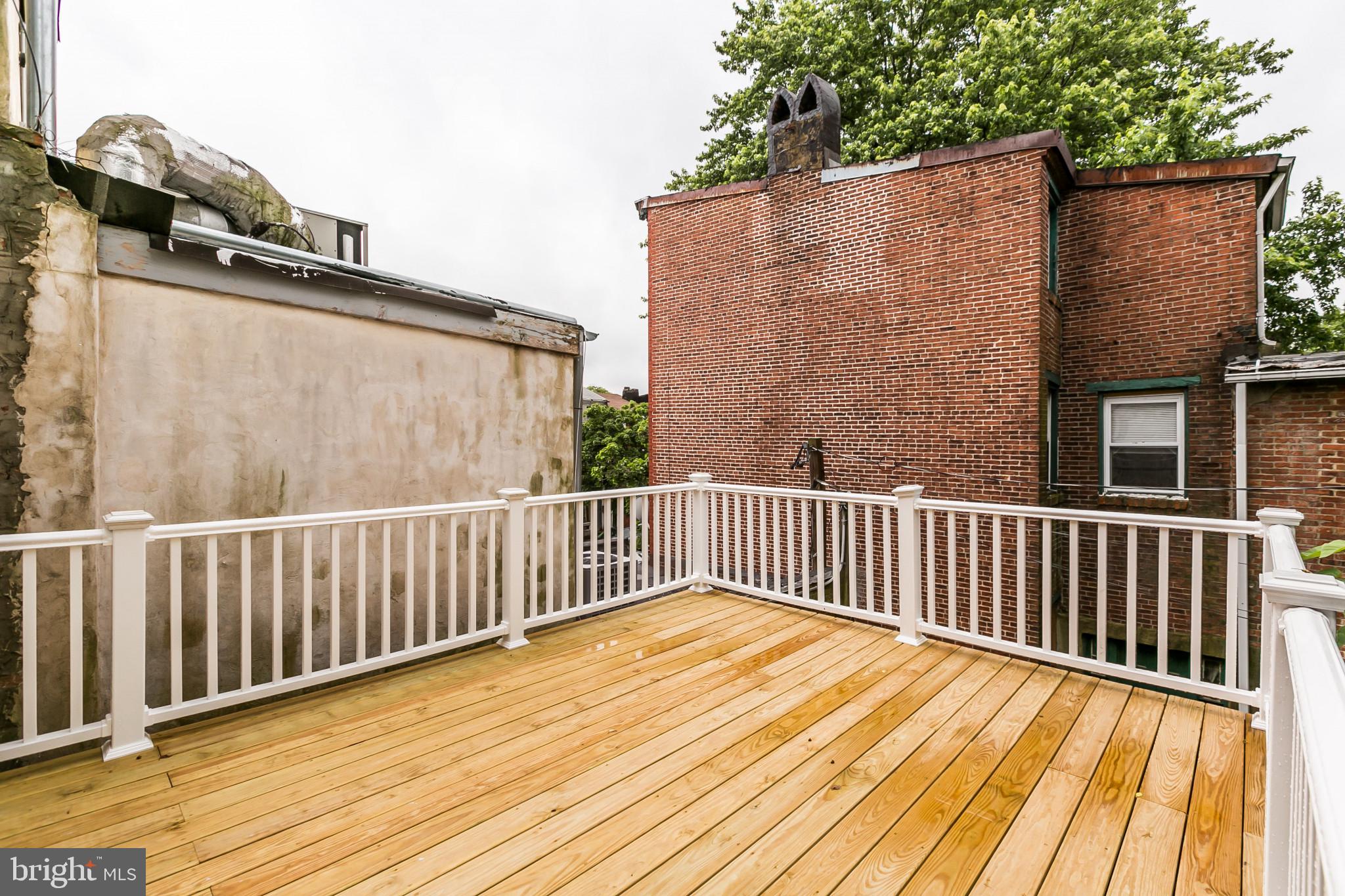 HOLLINS MARKET - Residential