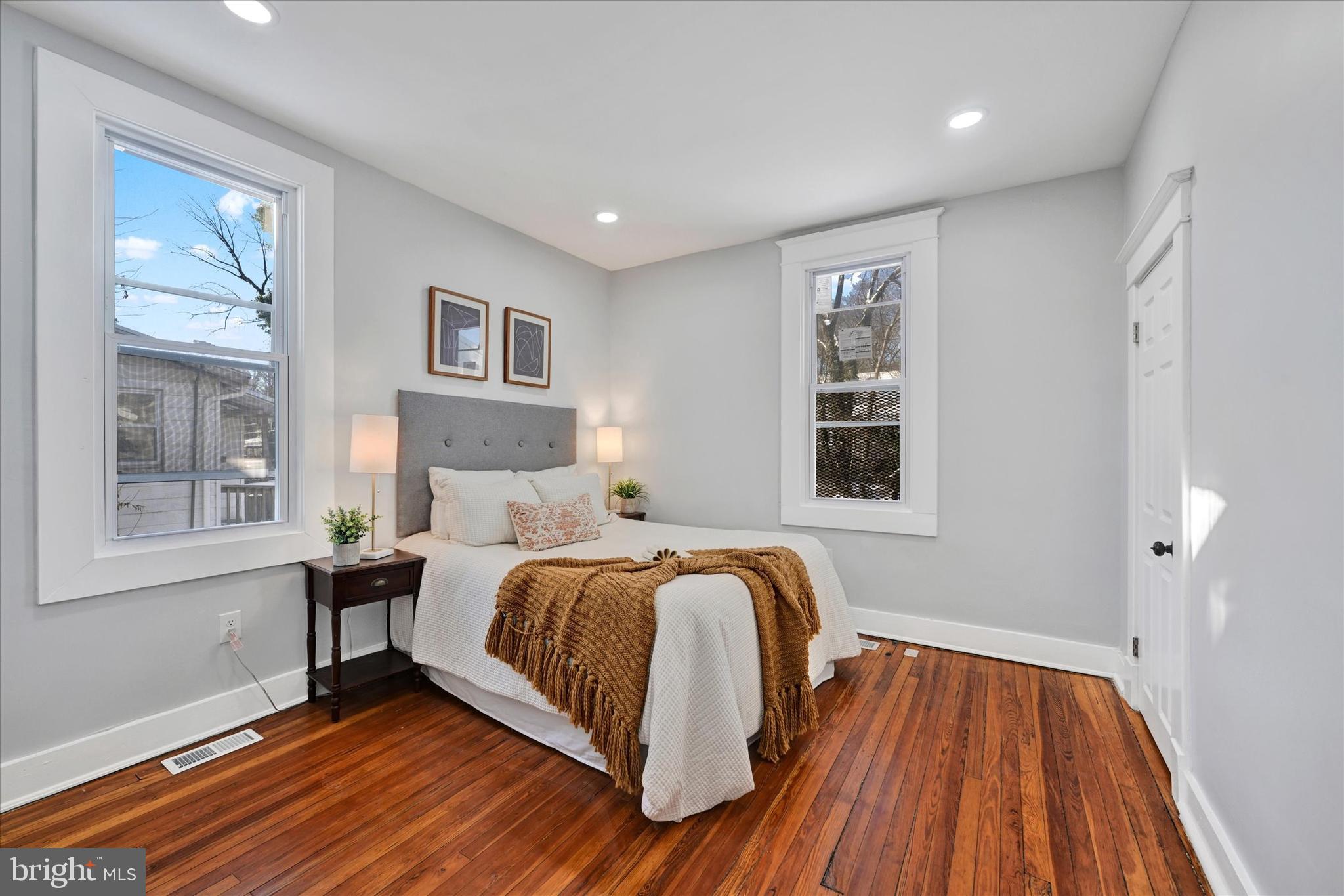 HOWARD PARK - Residential