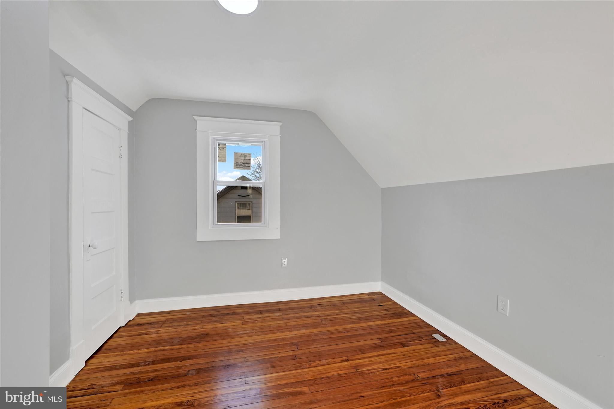 HOWARD PARK - Residential